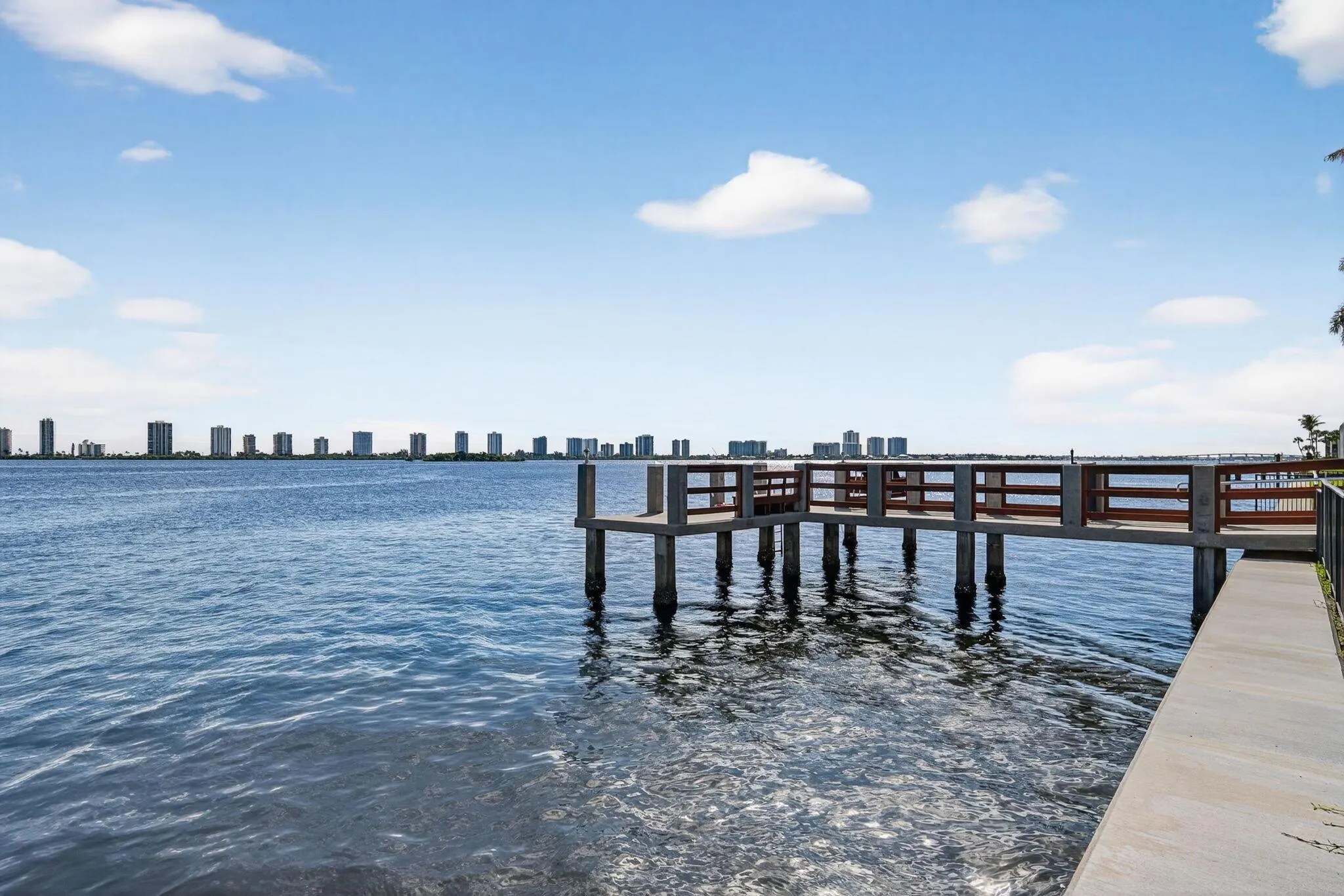 105 Paradise Harbour Boulevard, #102