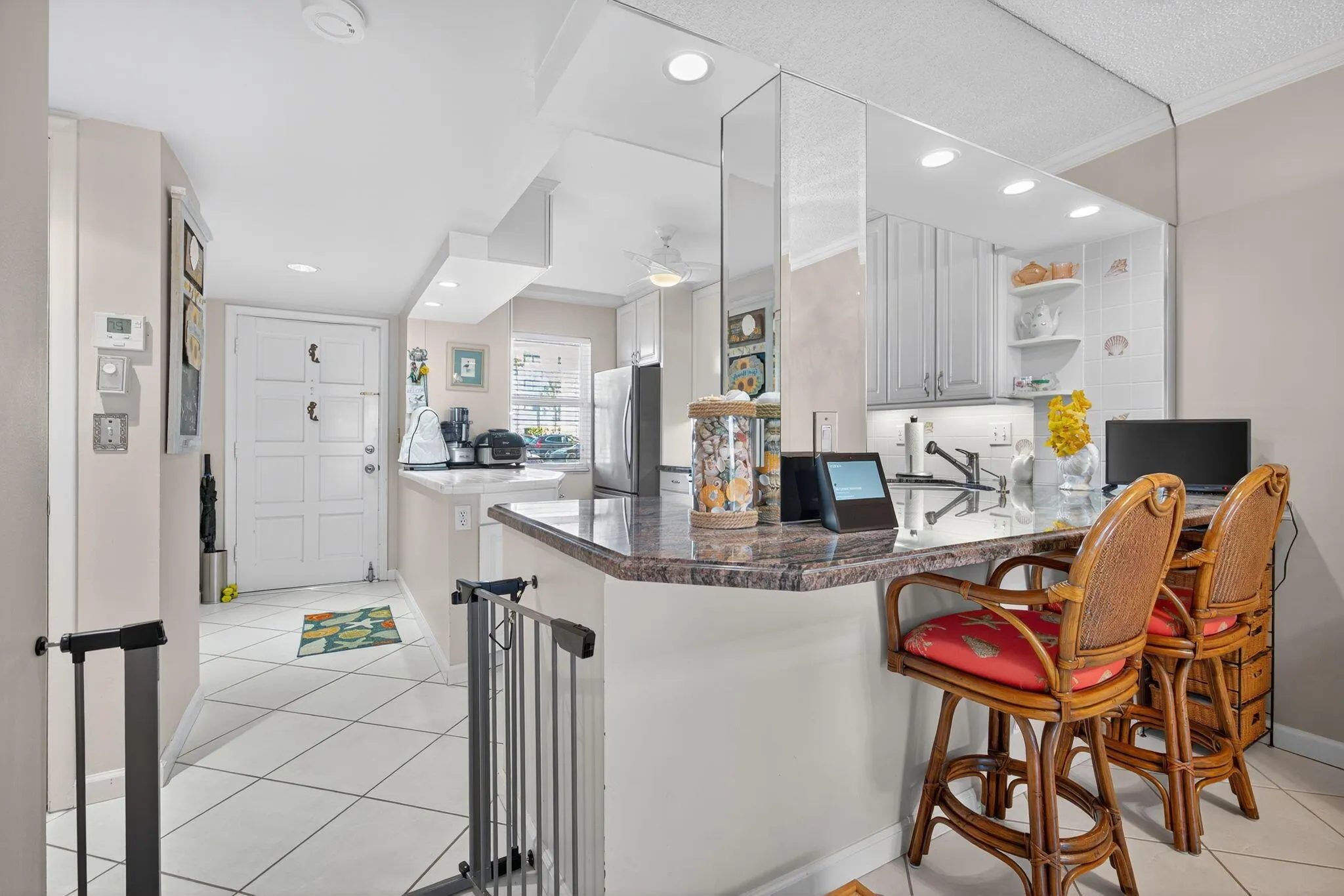 105 Paradise Harbour Boulevard, #102