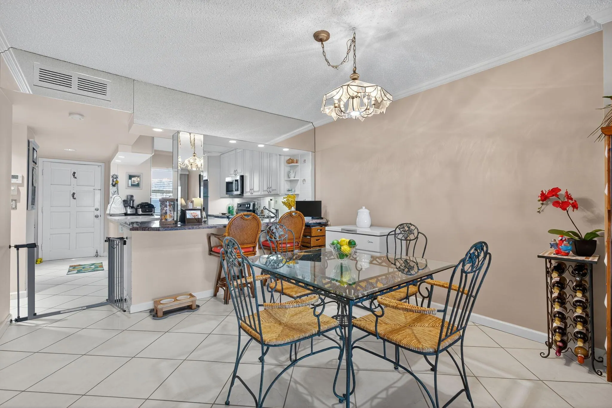 105 Paradise Harbour Boulevard, #102