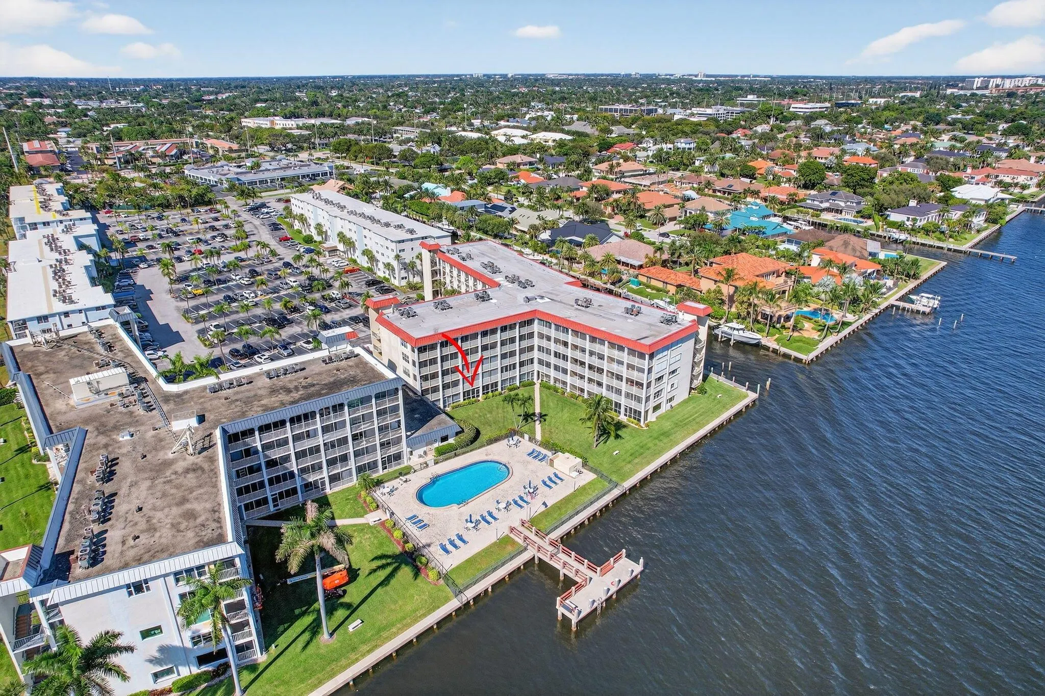 105 Paradise Harbour Boulevard, #102