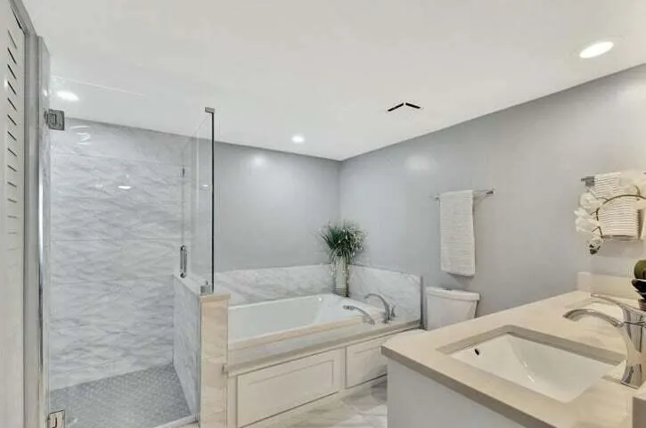 5550 N Ocean Drive, #2b