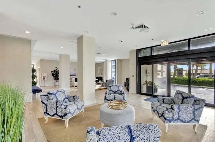 5550 N Ocean Drive, #2b