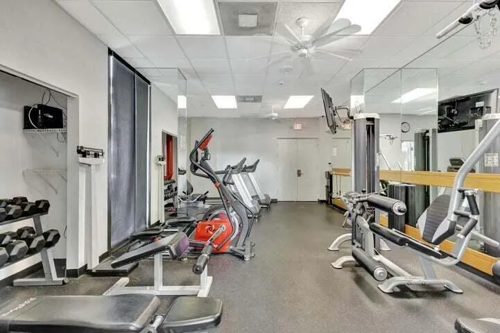 5550 N Ocean Drive, #2b