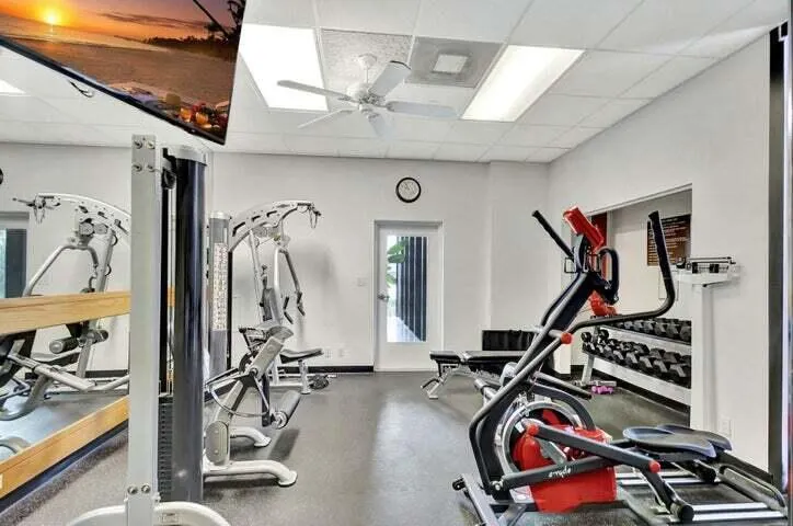 5550 N Ocean Drive, #2b