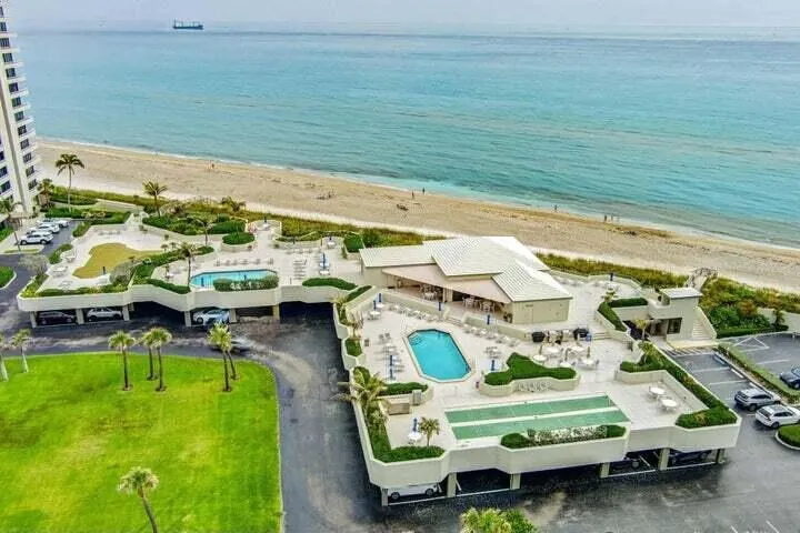 5550 N Ocean Drive, #2b