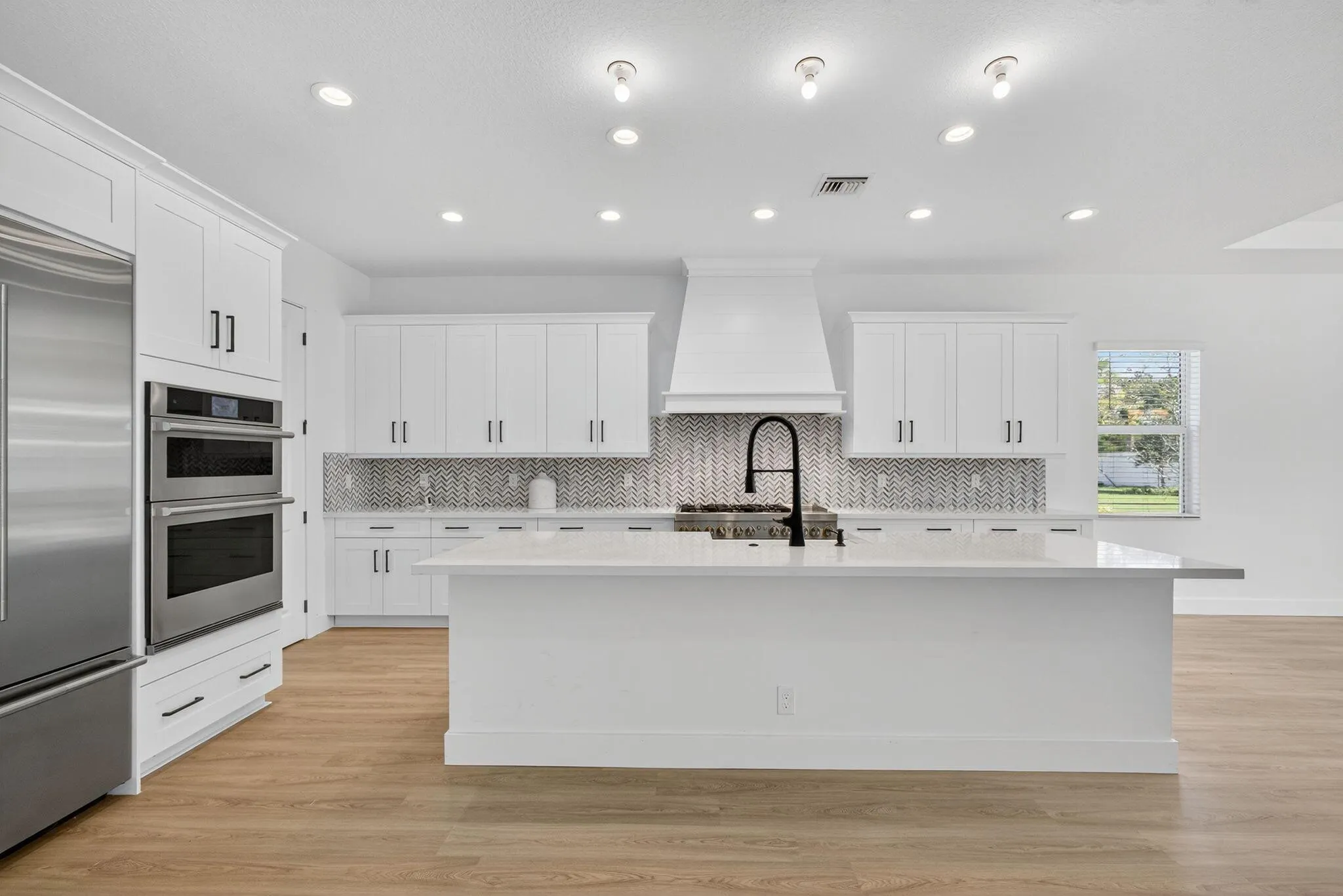 9288 Crestview Circle