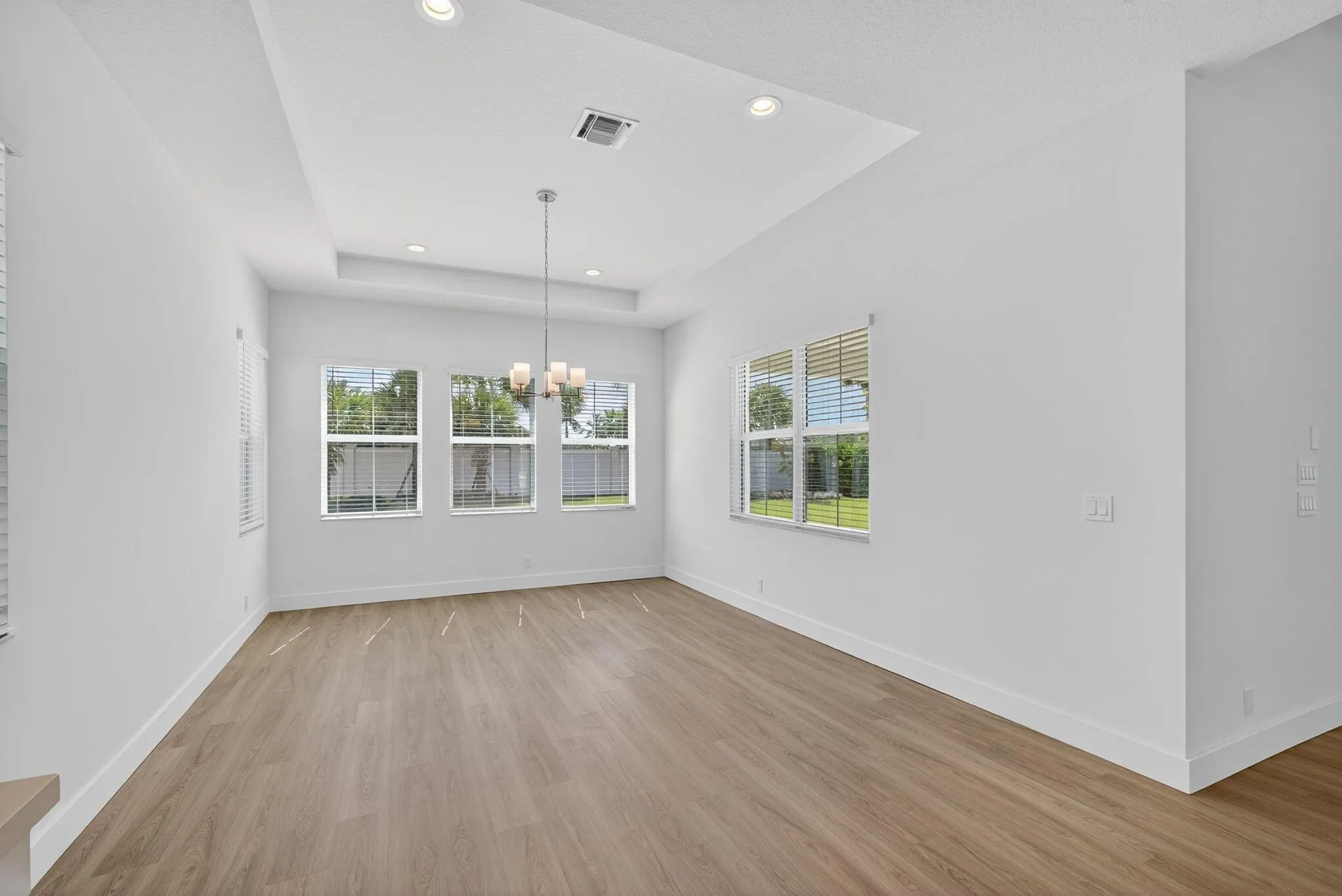 9288 Crestview Circle