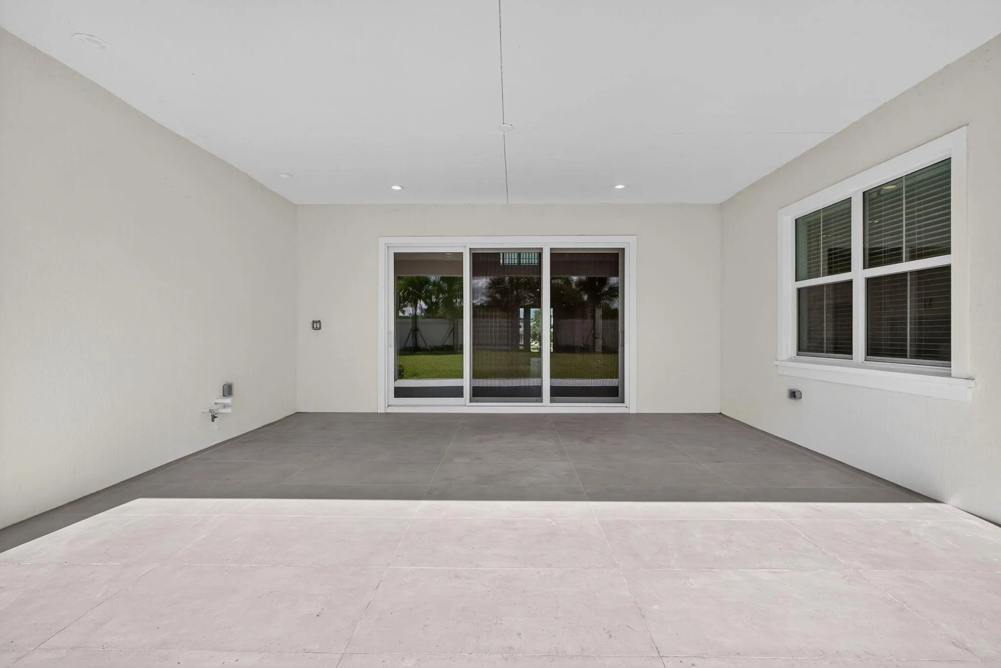 9288 Crestview Circle