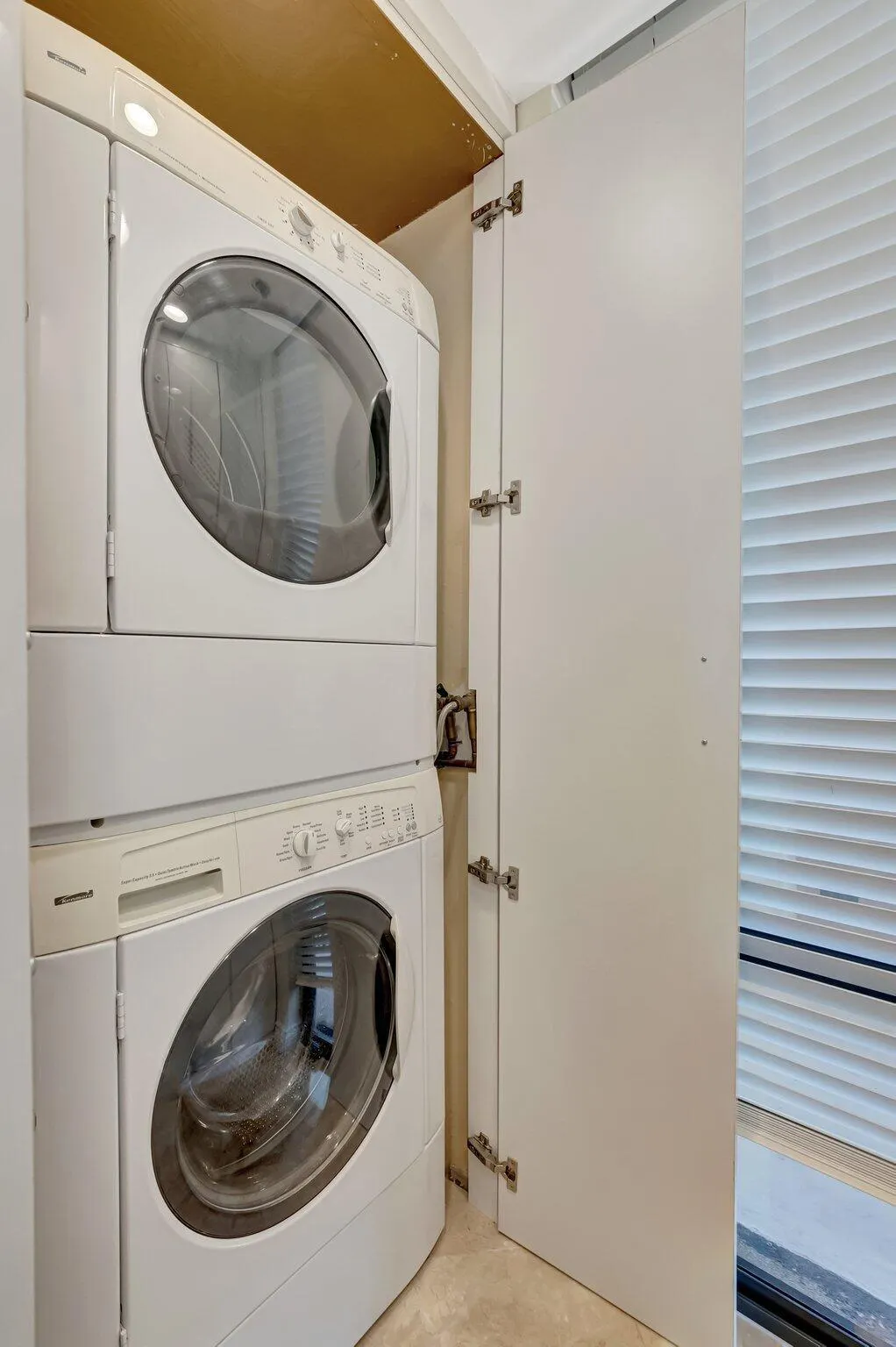 2707 N Ocean Boulevard, #D506