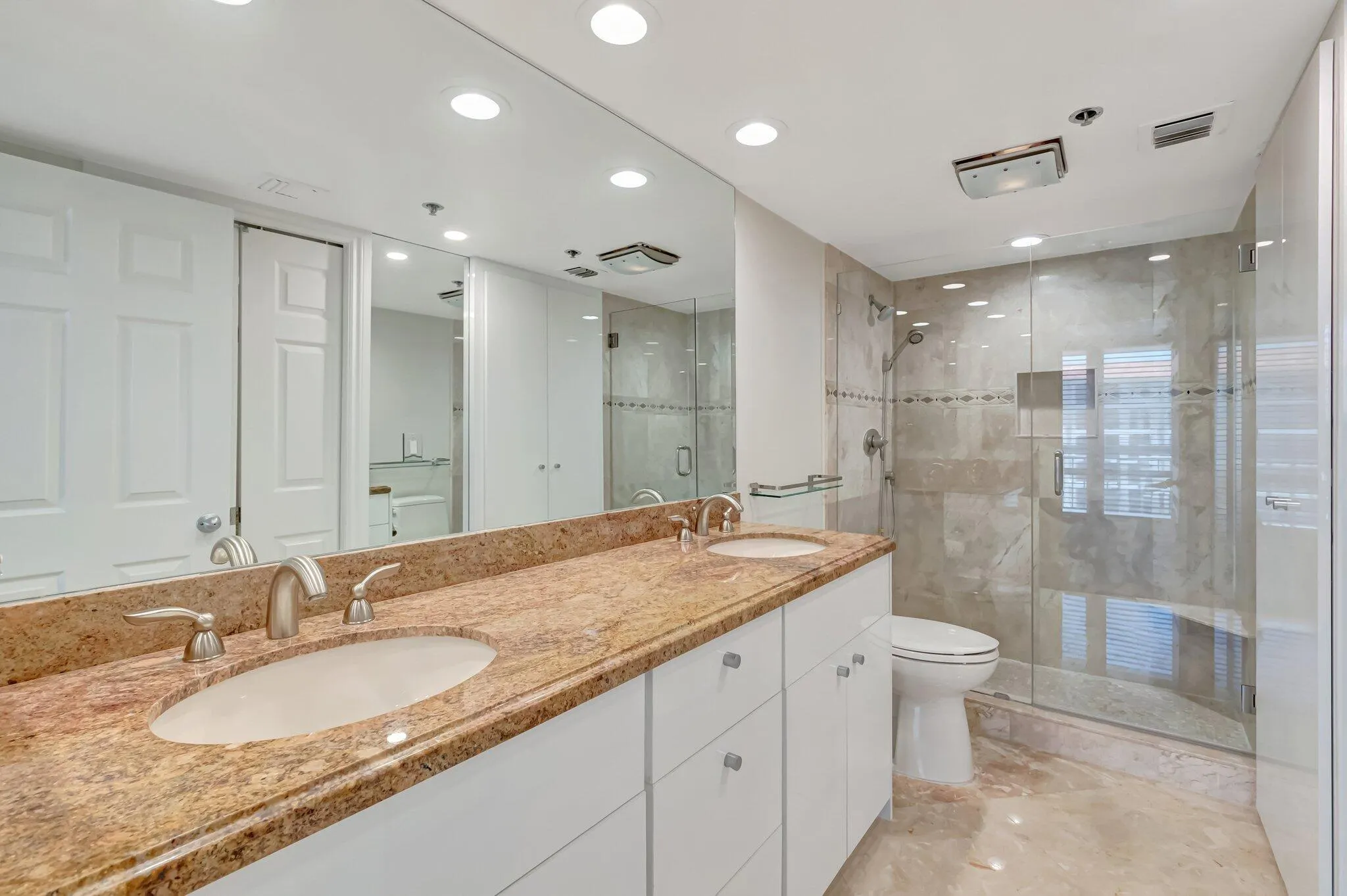 2707 N Ocean Boulevard, #D506