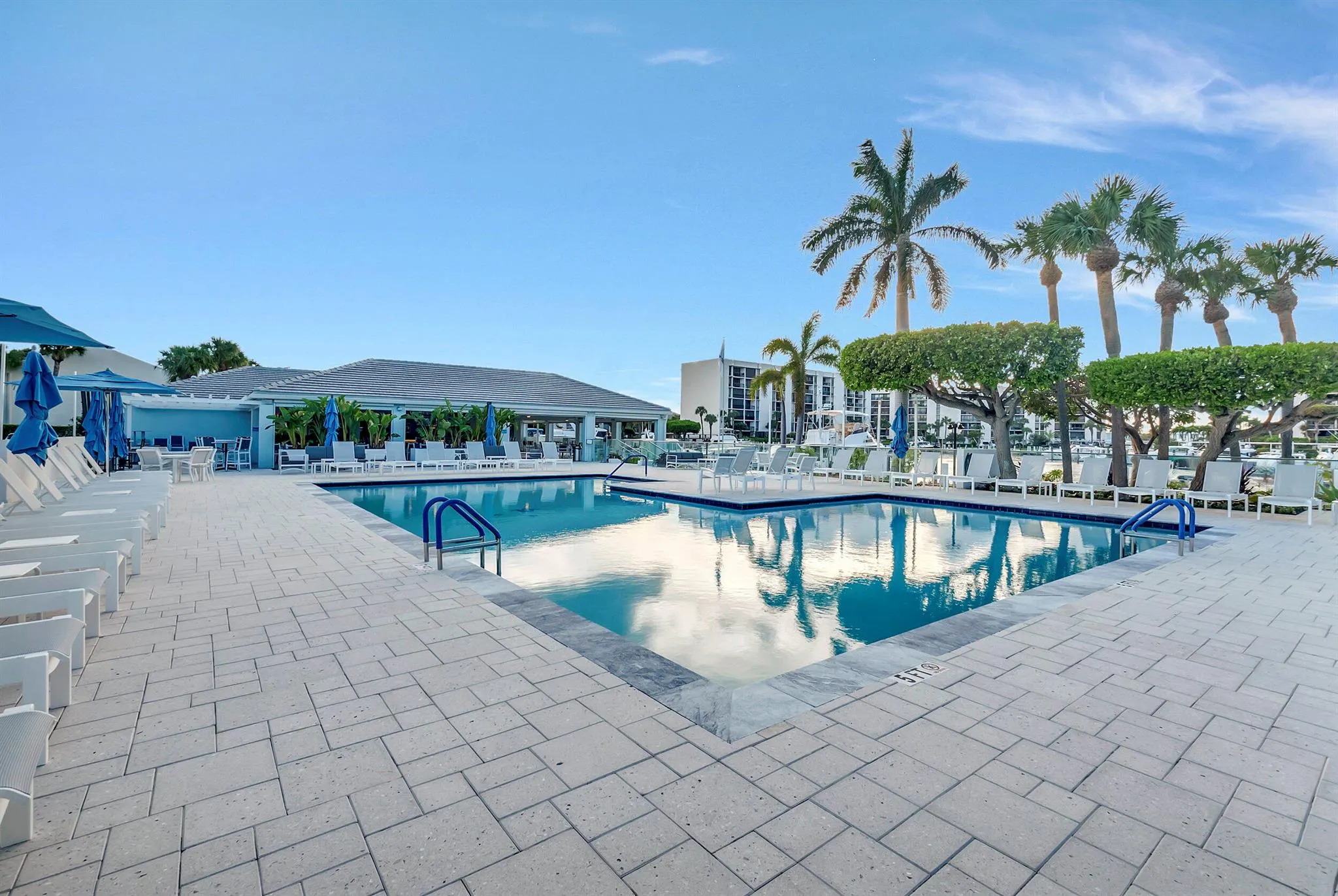 2707 N Ocean Boulevard, #D506