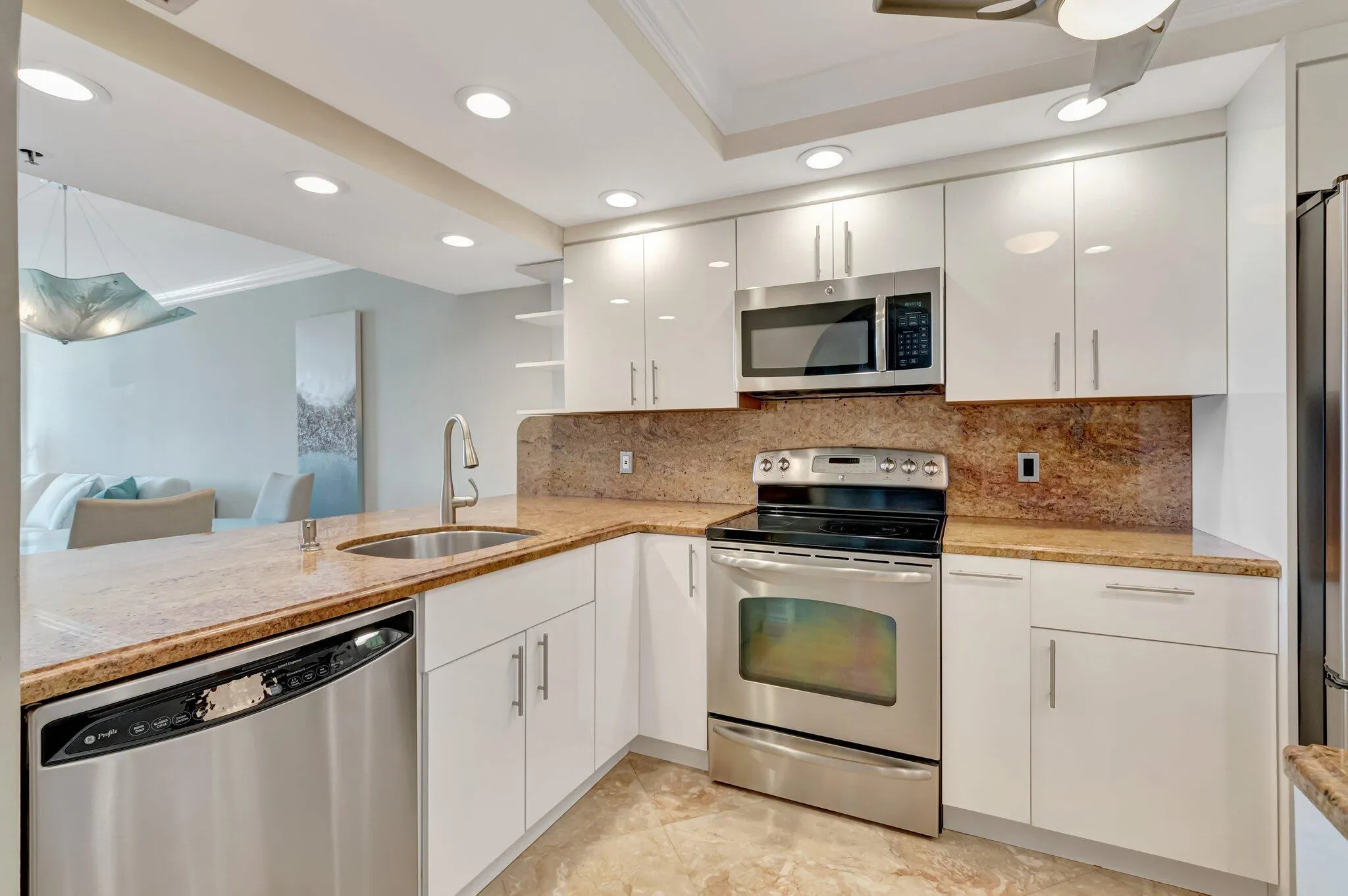 2707 N Ocean Boulevard, #D506