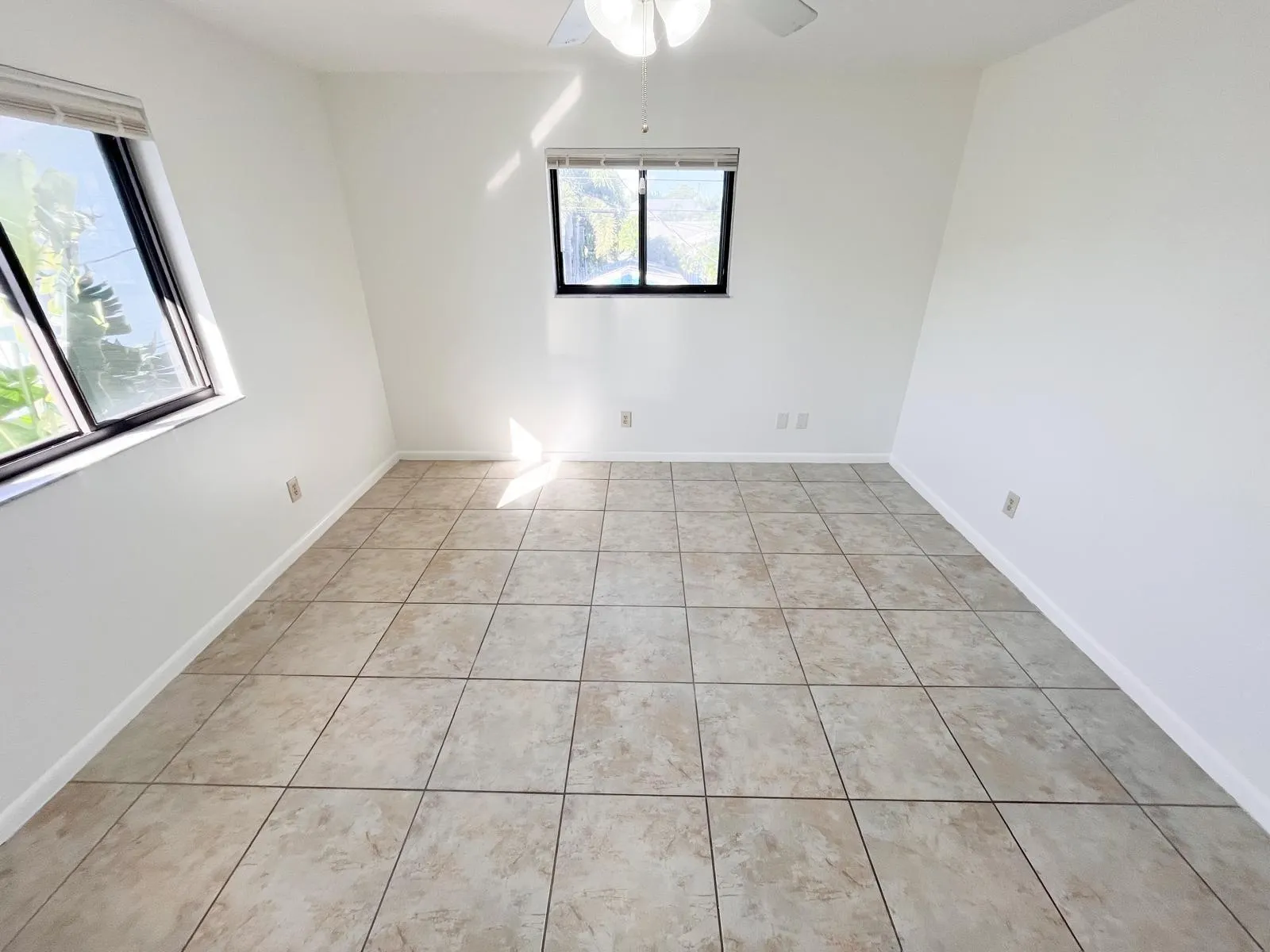 125 S Palmway Avenue, #3