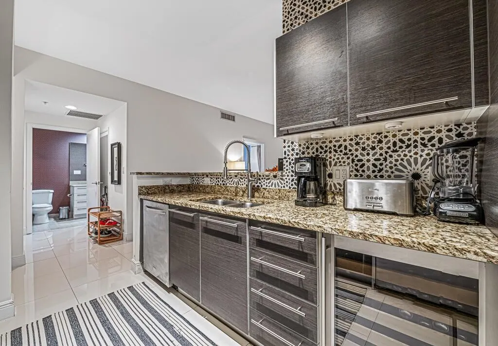 550 Okeechobee Boulevard, #306