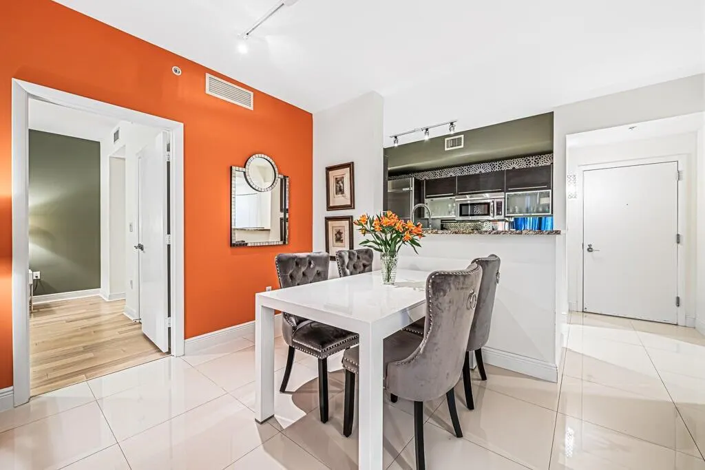 550 Okeechobee Boulevard, #306