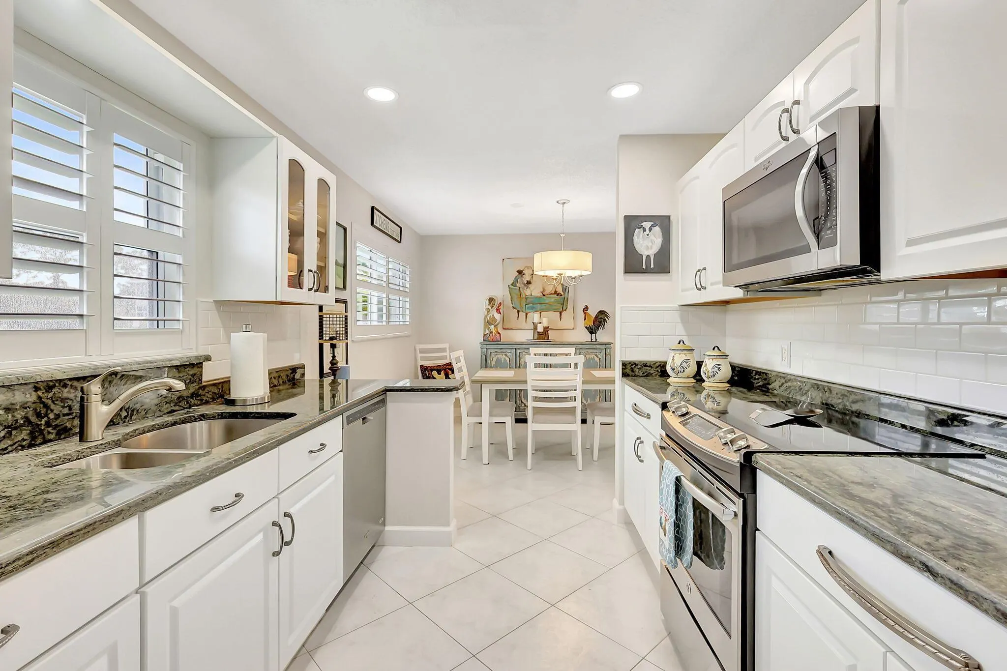 21 Lake Vista Trail, #101