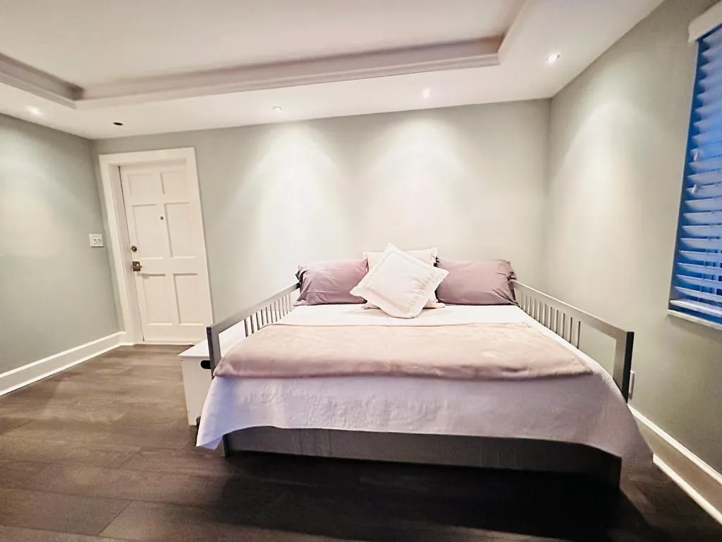 2424 NE 9th Street, #112