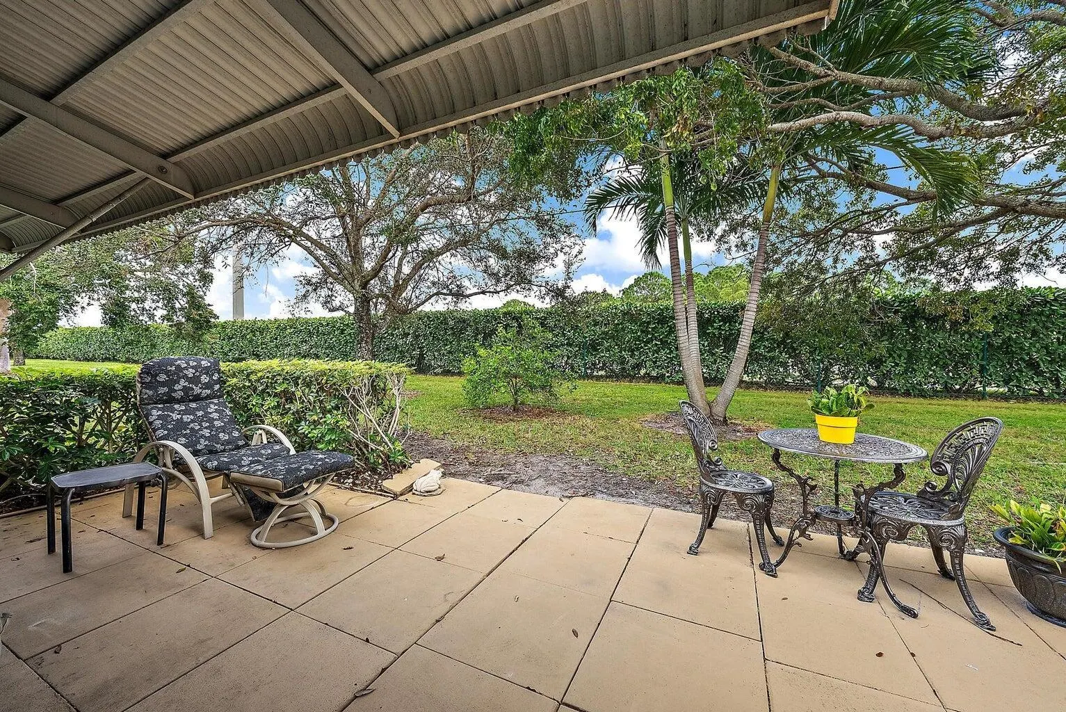 7374 E Oakridge Circle