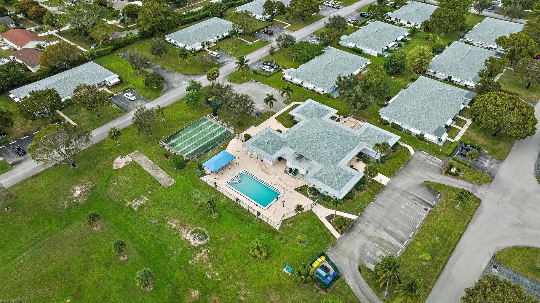 7374 E Oakridge Circle