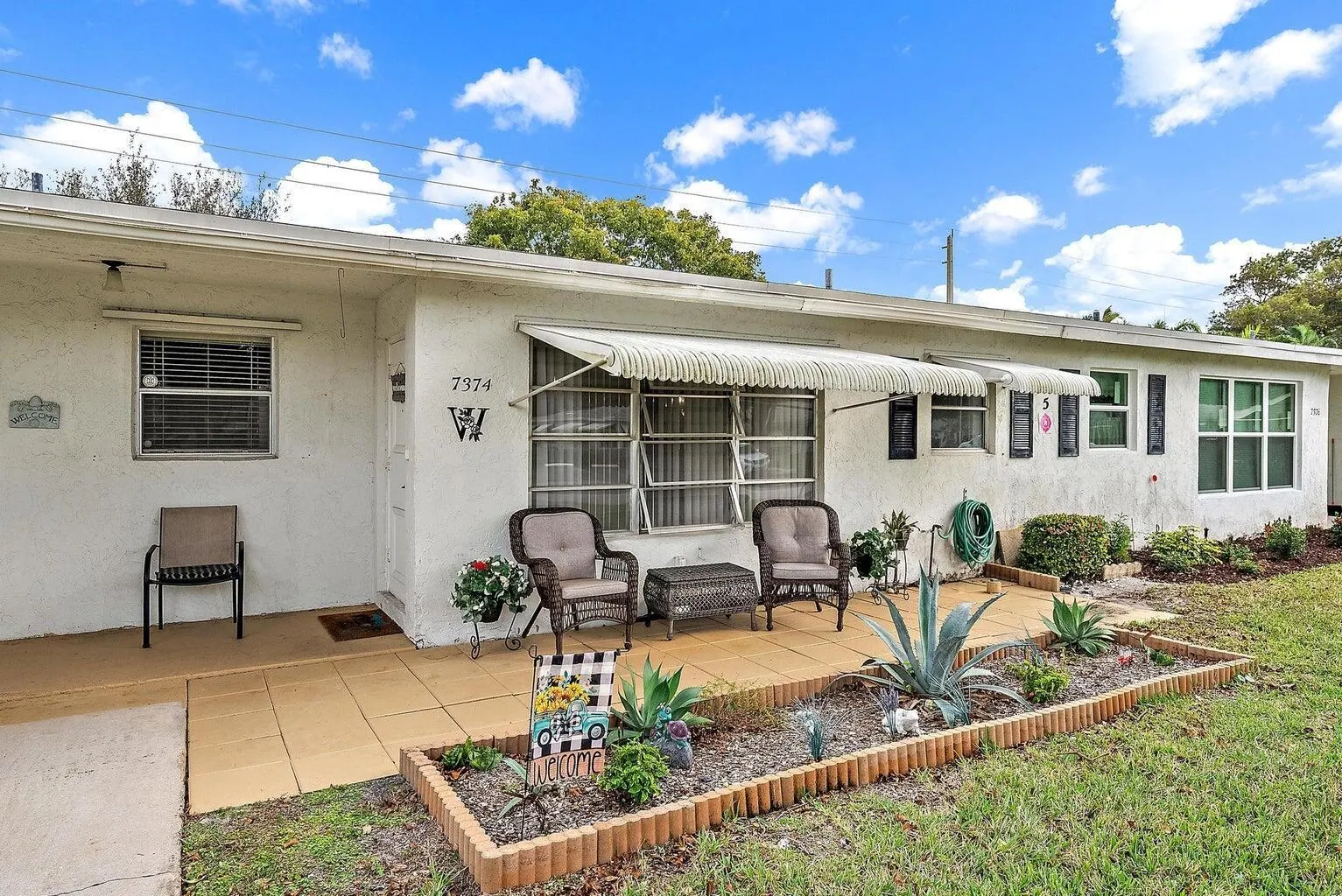 7374 E Oakridge Circle