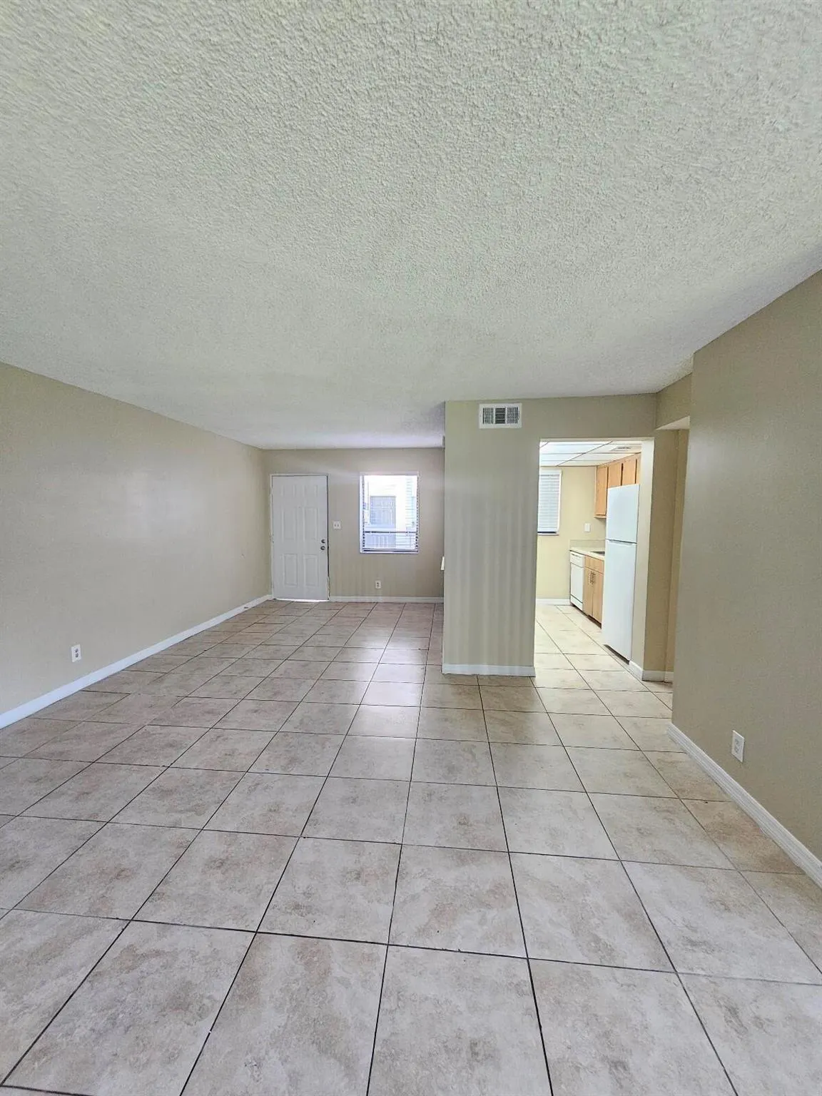 2000 N Congress Avenue, #209