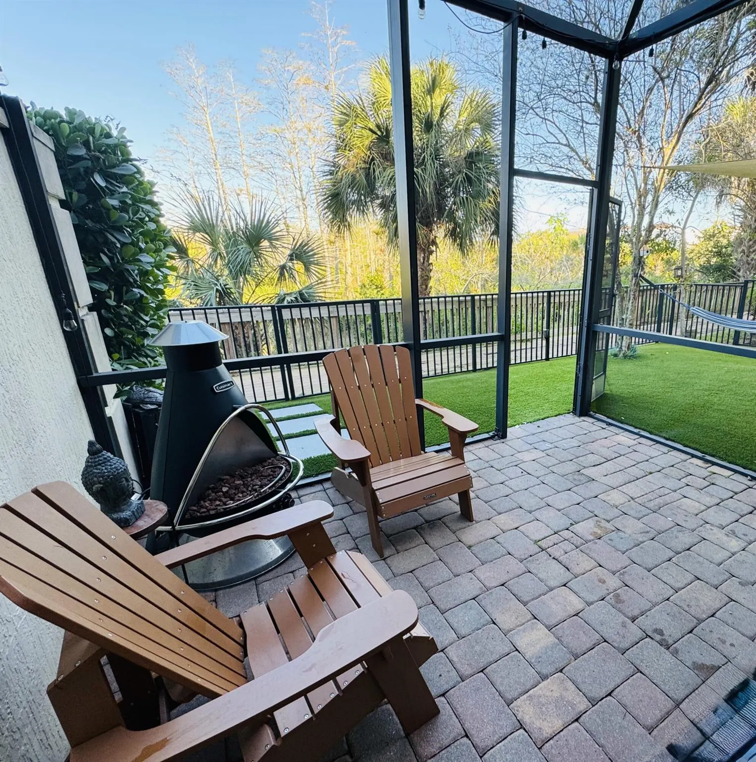 2122 Sabal Tree Court