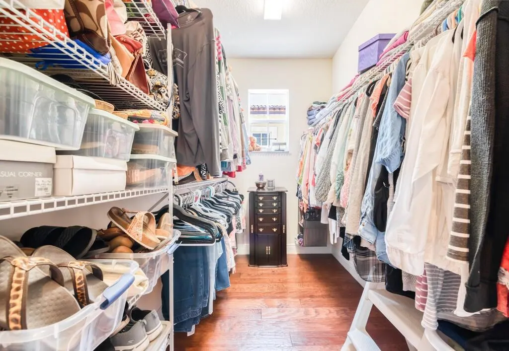 2122 Sabal Tree Court