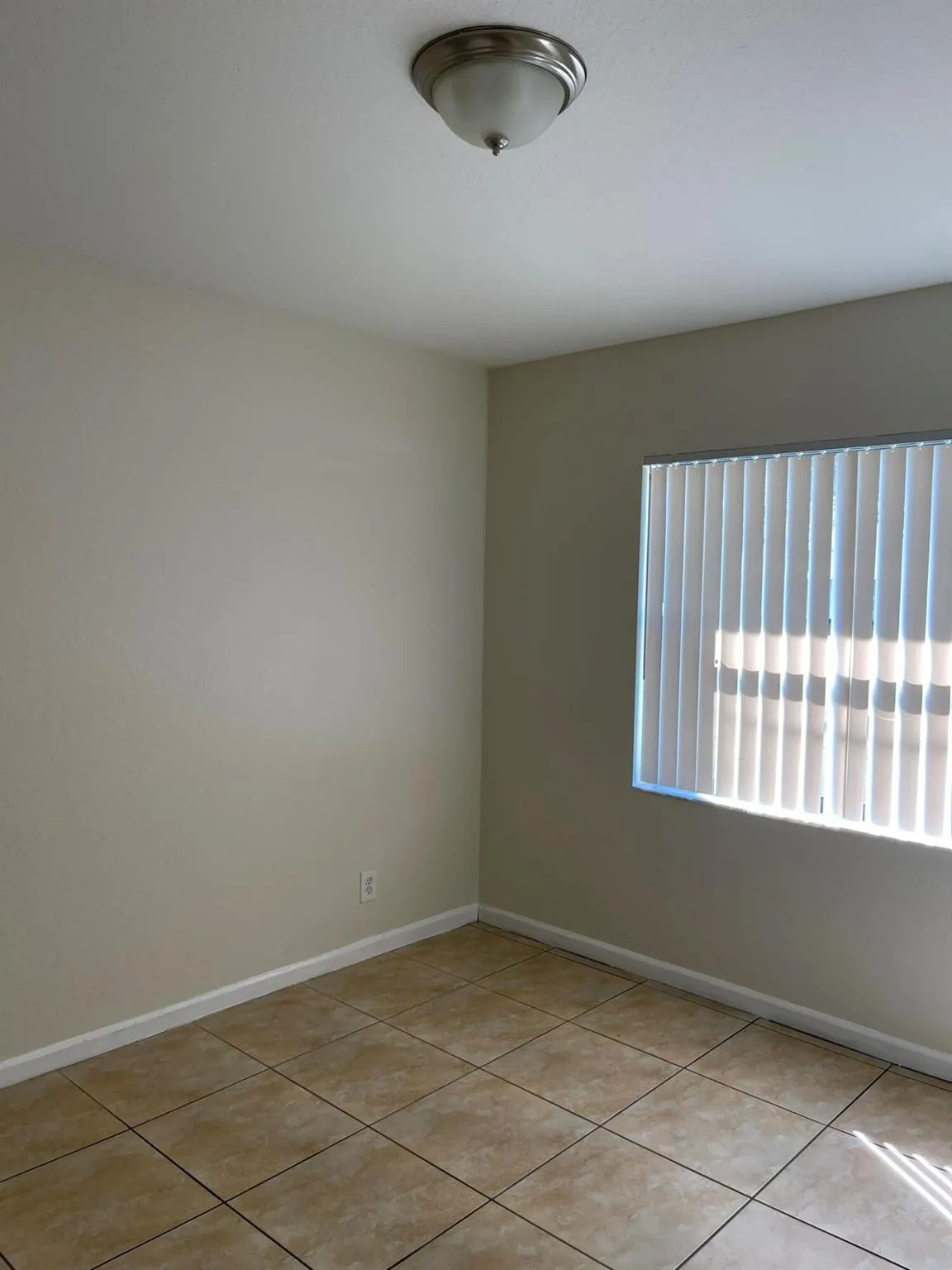 3816 Woodridge Terrace