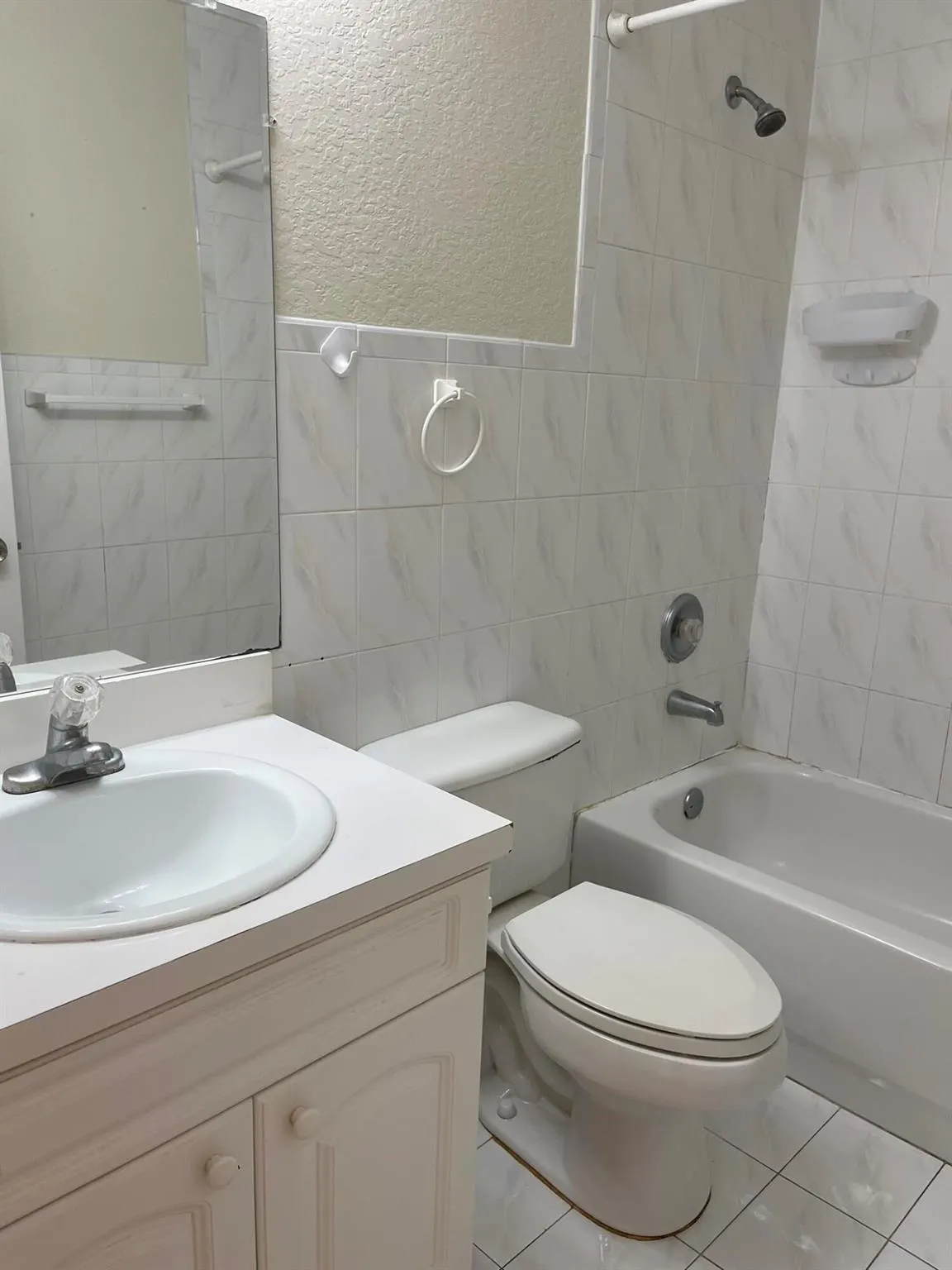 3816 Woodridge Terrace