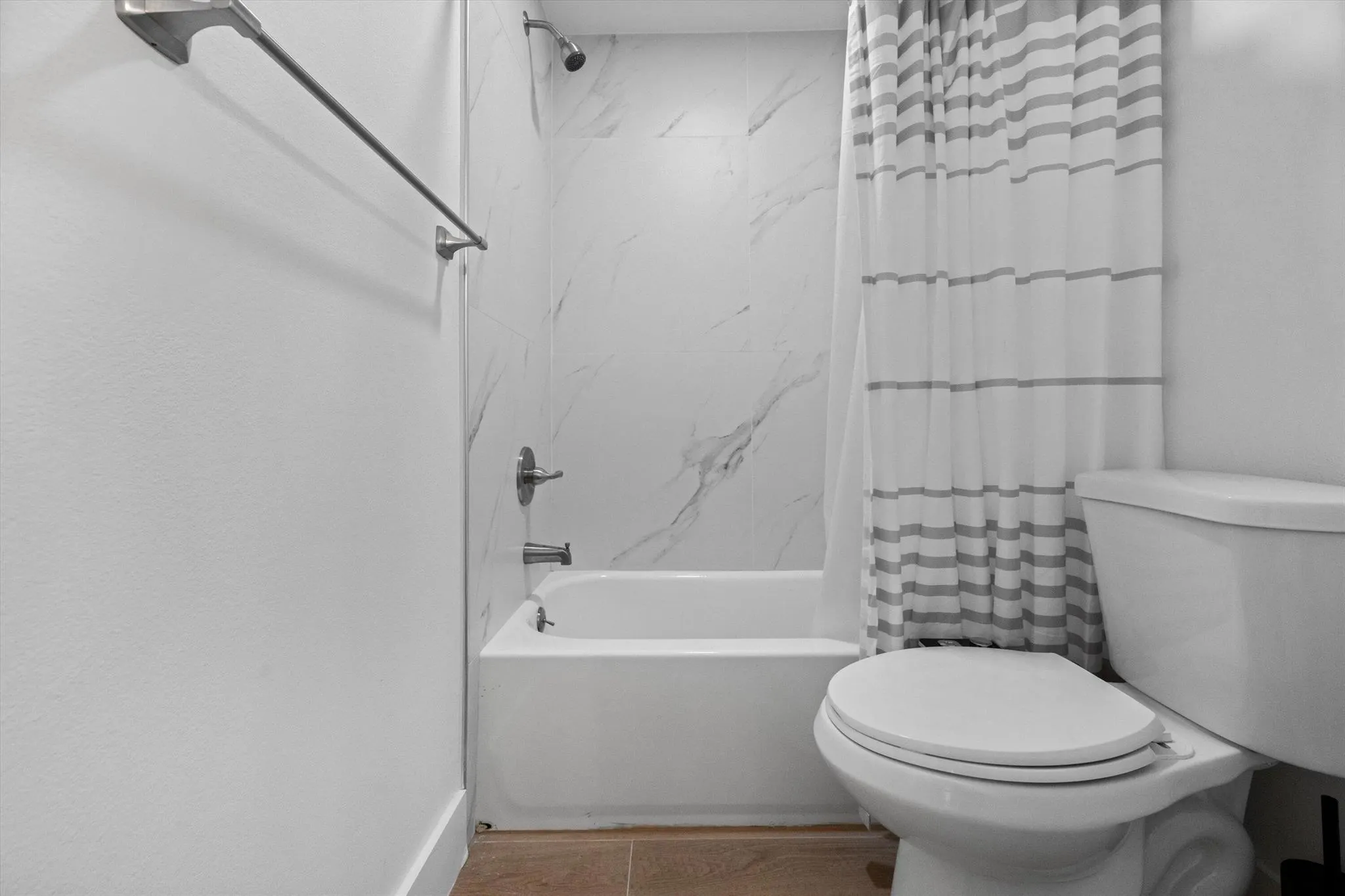 12628 Shoreline Drive, #9e