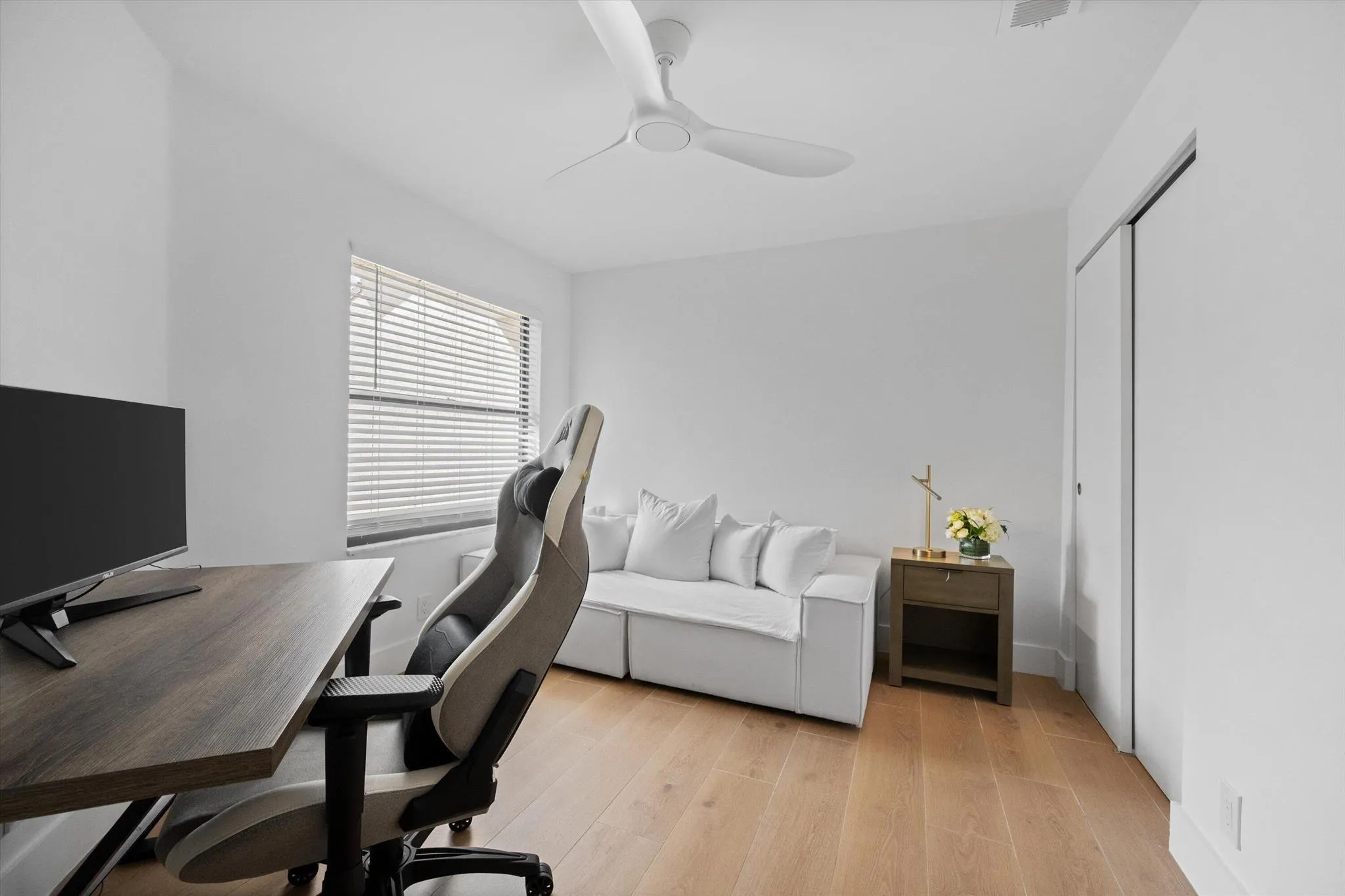 12628 Shoreline Drive, #9e