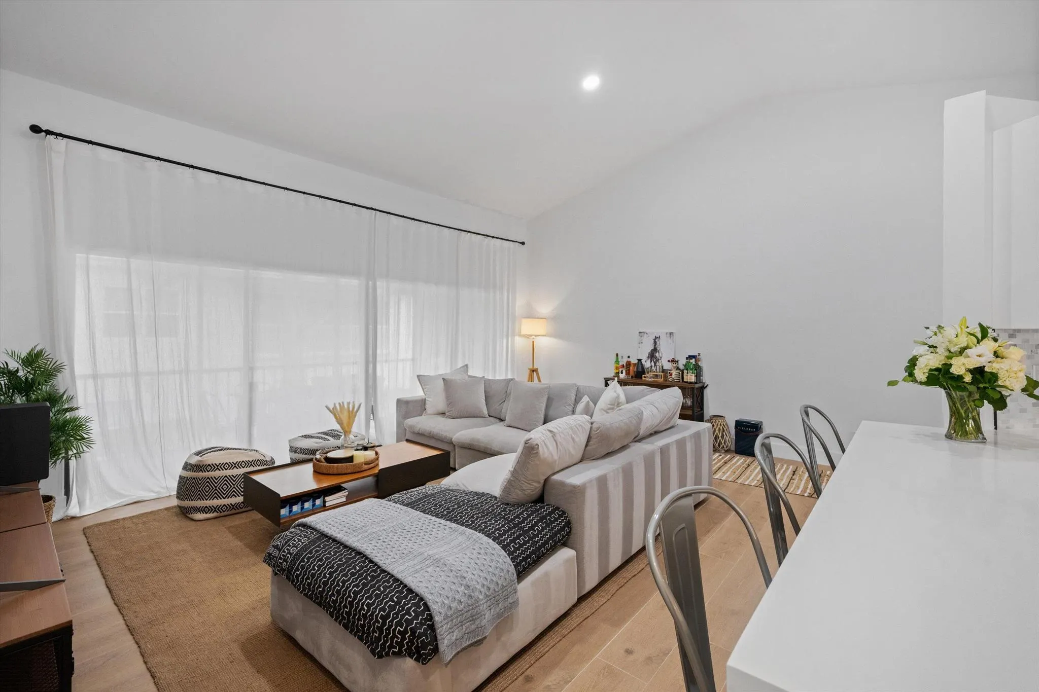 12628 Shoreline Drive, #9e