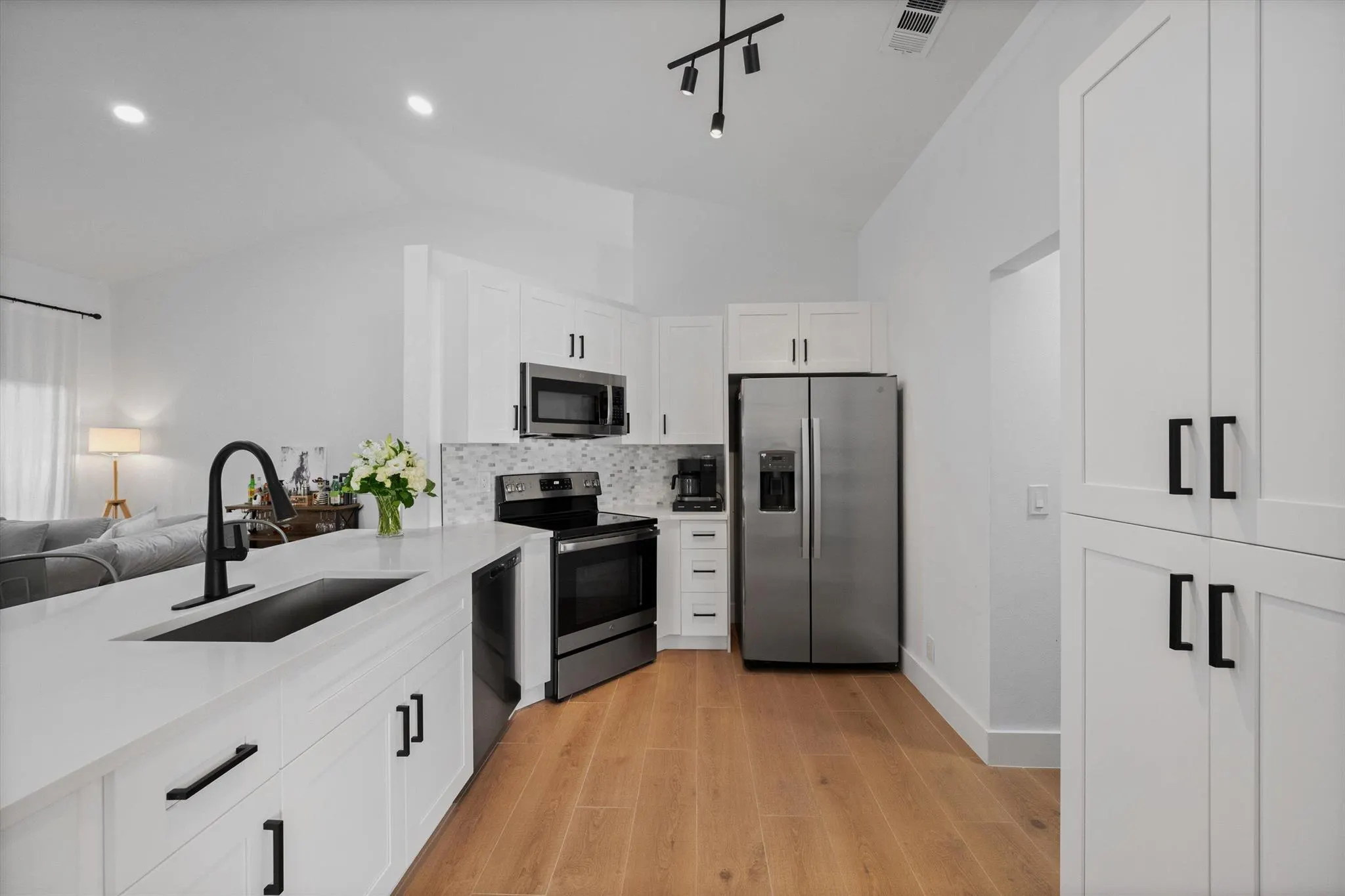 12628 Shoreline Drive, #9e