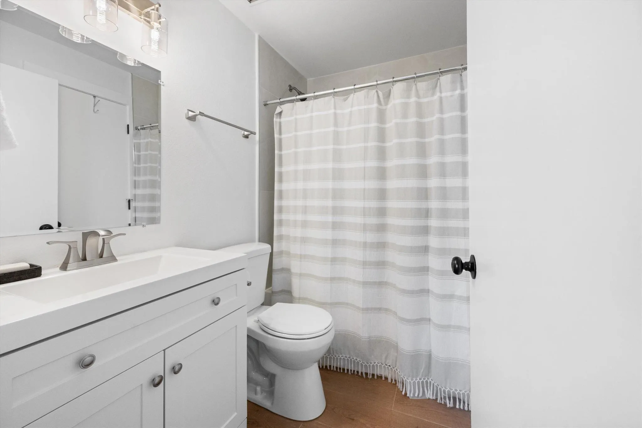 12628 Shoreline Drive, #9e