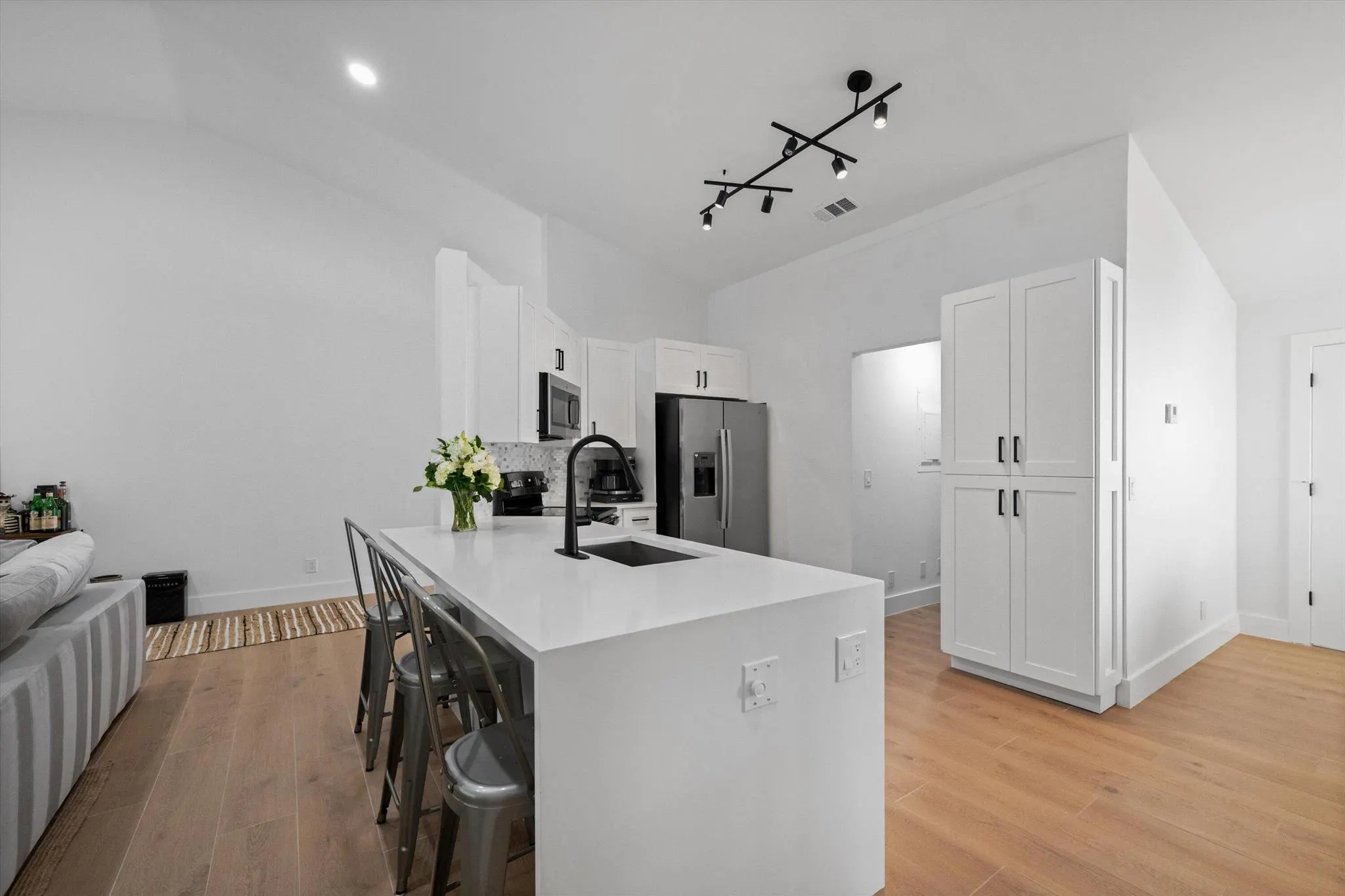 12628 Shoreline Drive, #9e