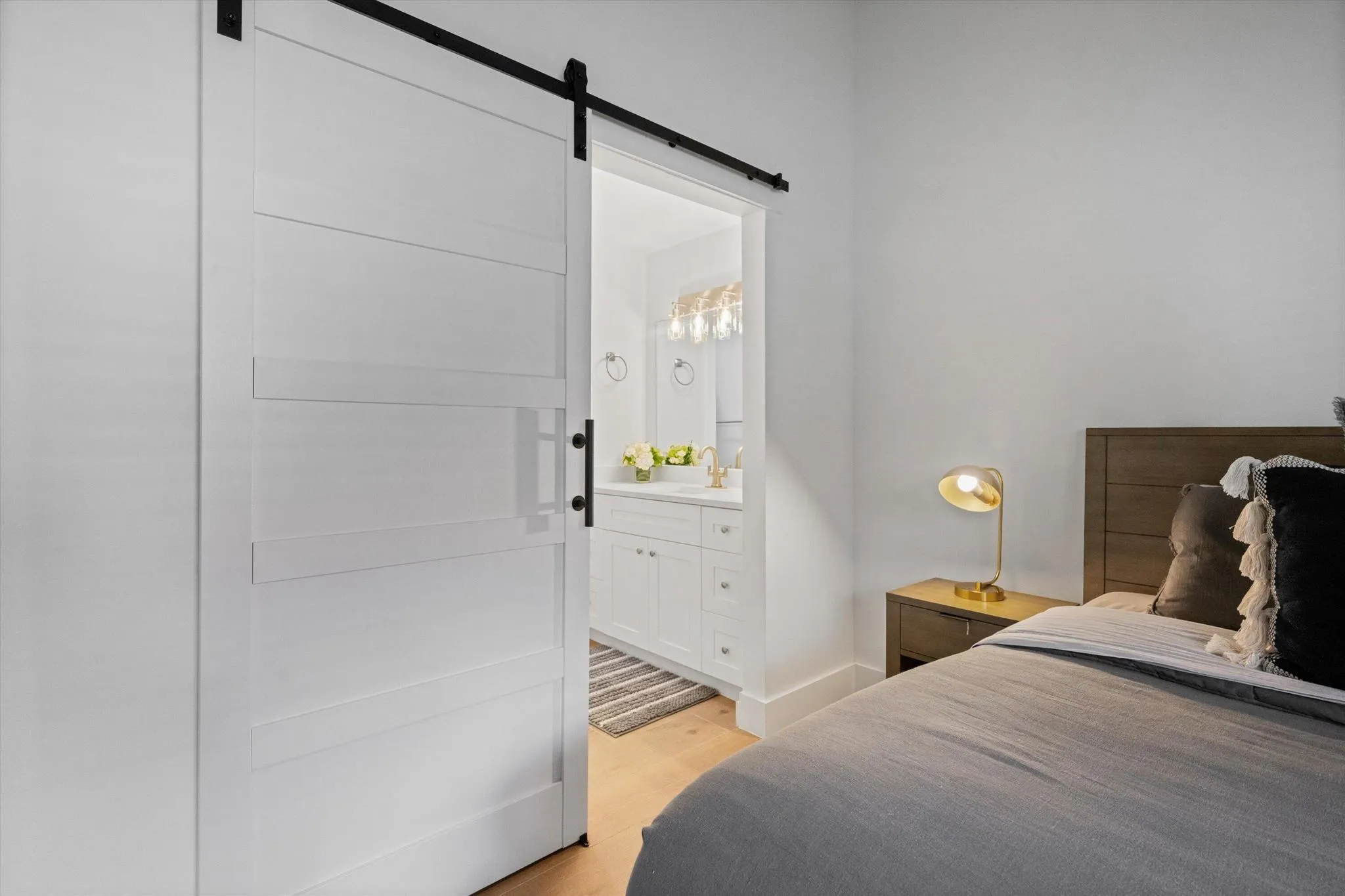 12628 Shoreline Drive, #9e