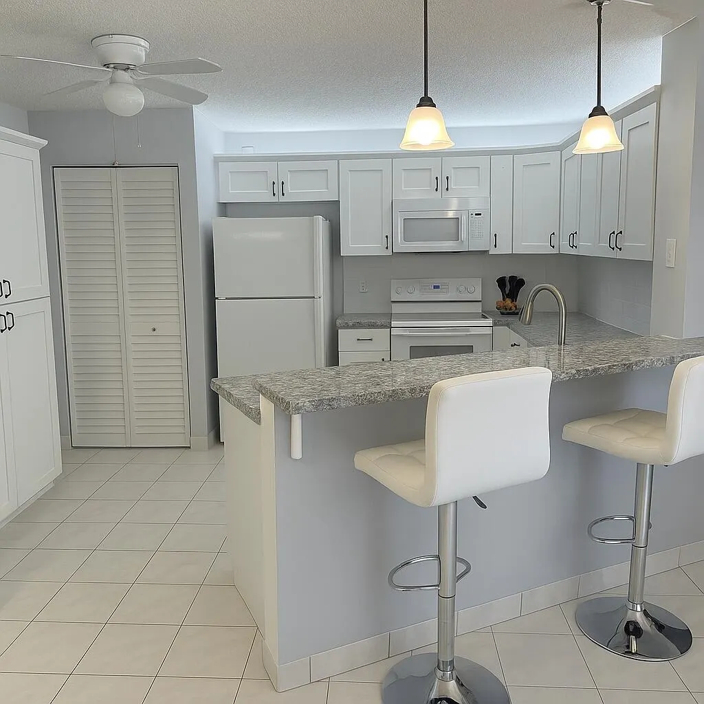 7527 S Oriole Boulevard, #104