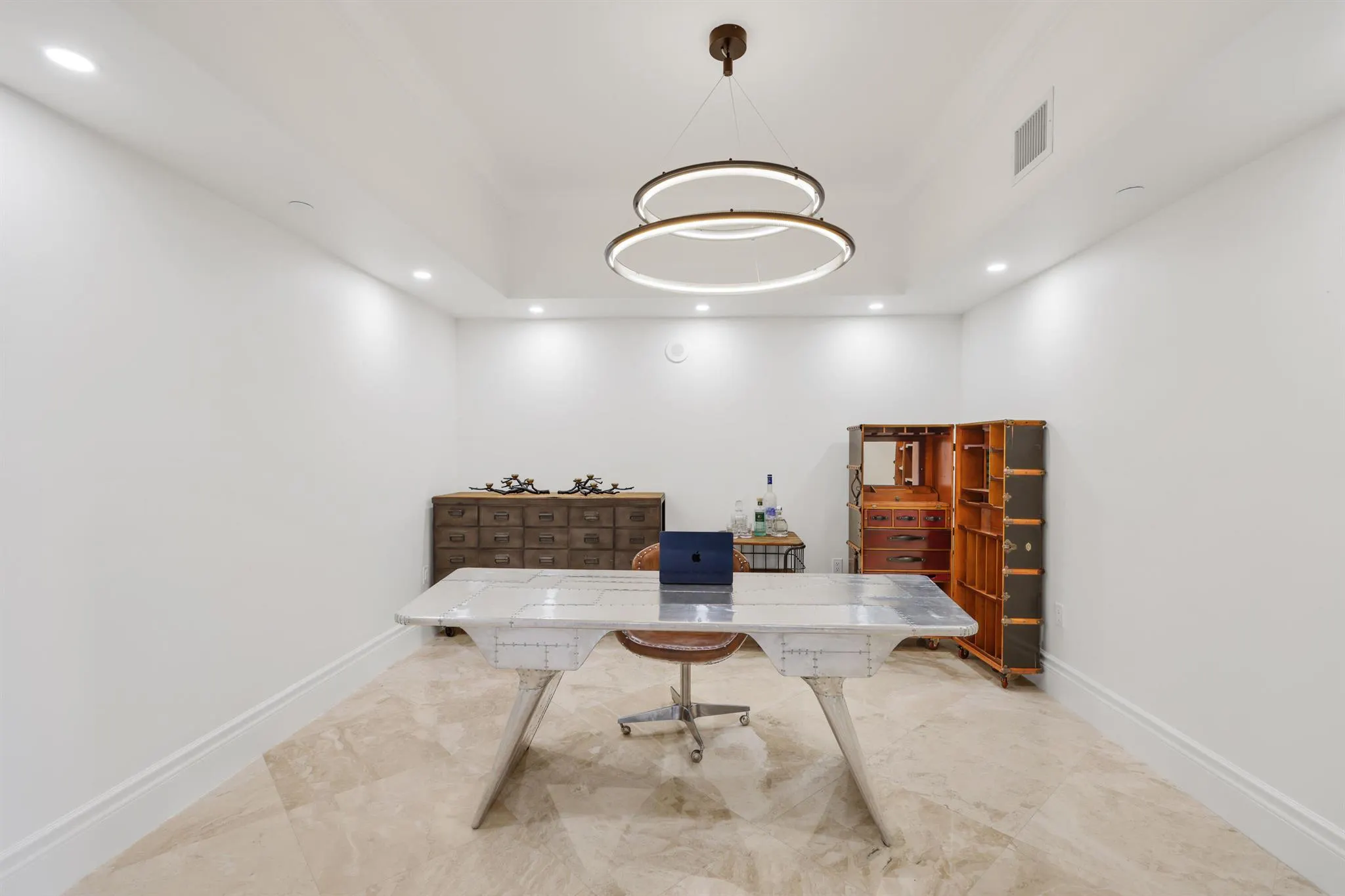 200 E Palmetto Park Road, #811