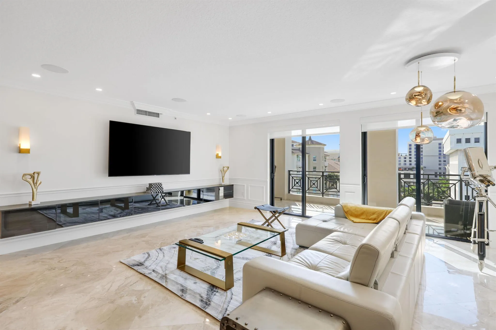 200 E Palmetto Park Road, #811