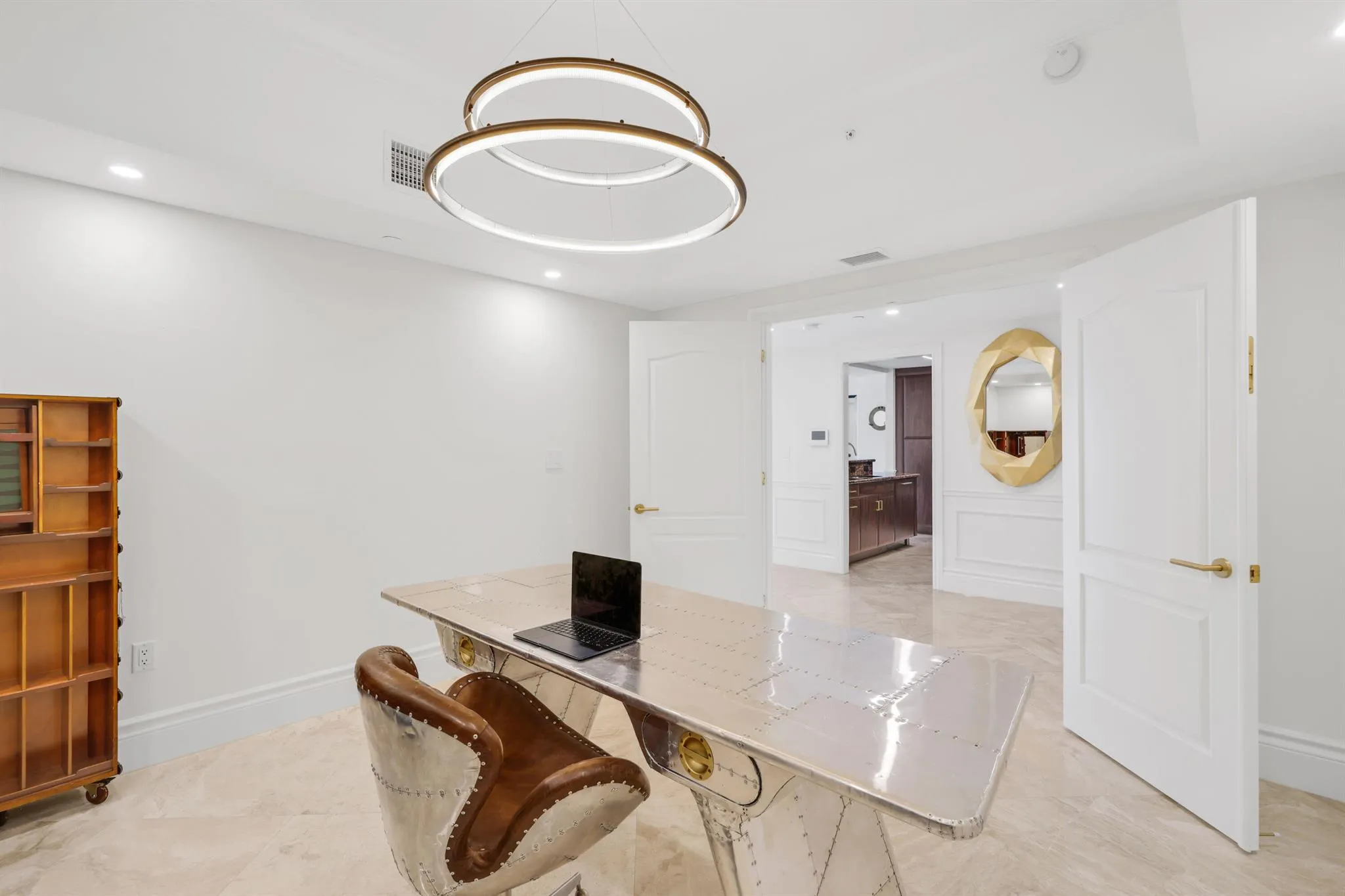 200 E Palmetto Park Road, #811