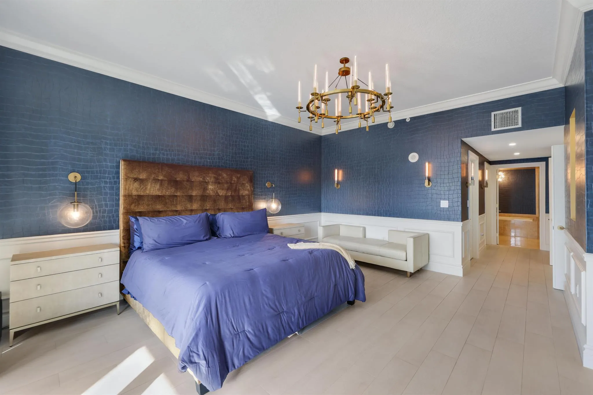 200 E Palmetto Park Road, #811