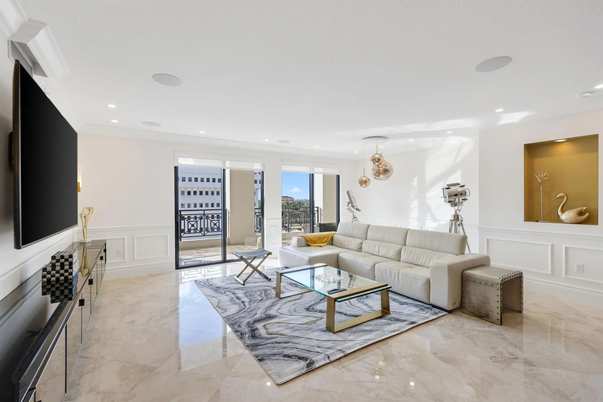 200 E Palmetto Park Road, #811