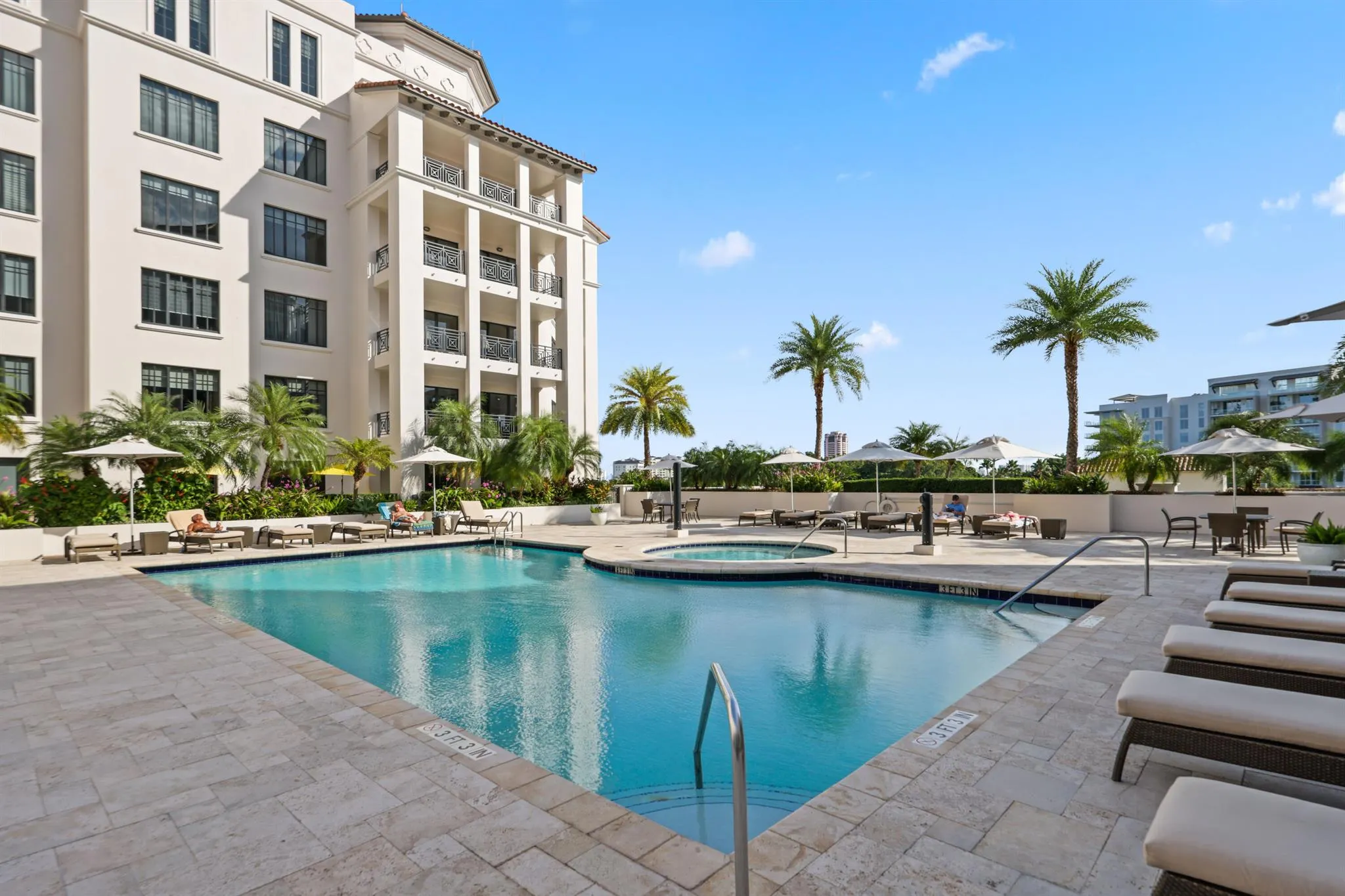 200 E Palmetto Park Road, #811