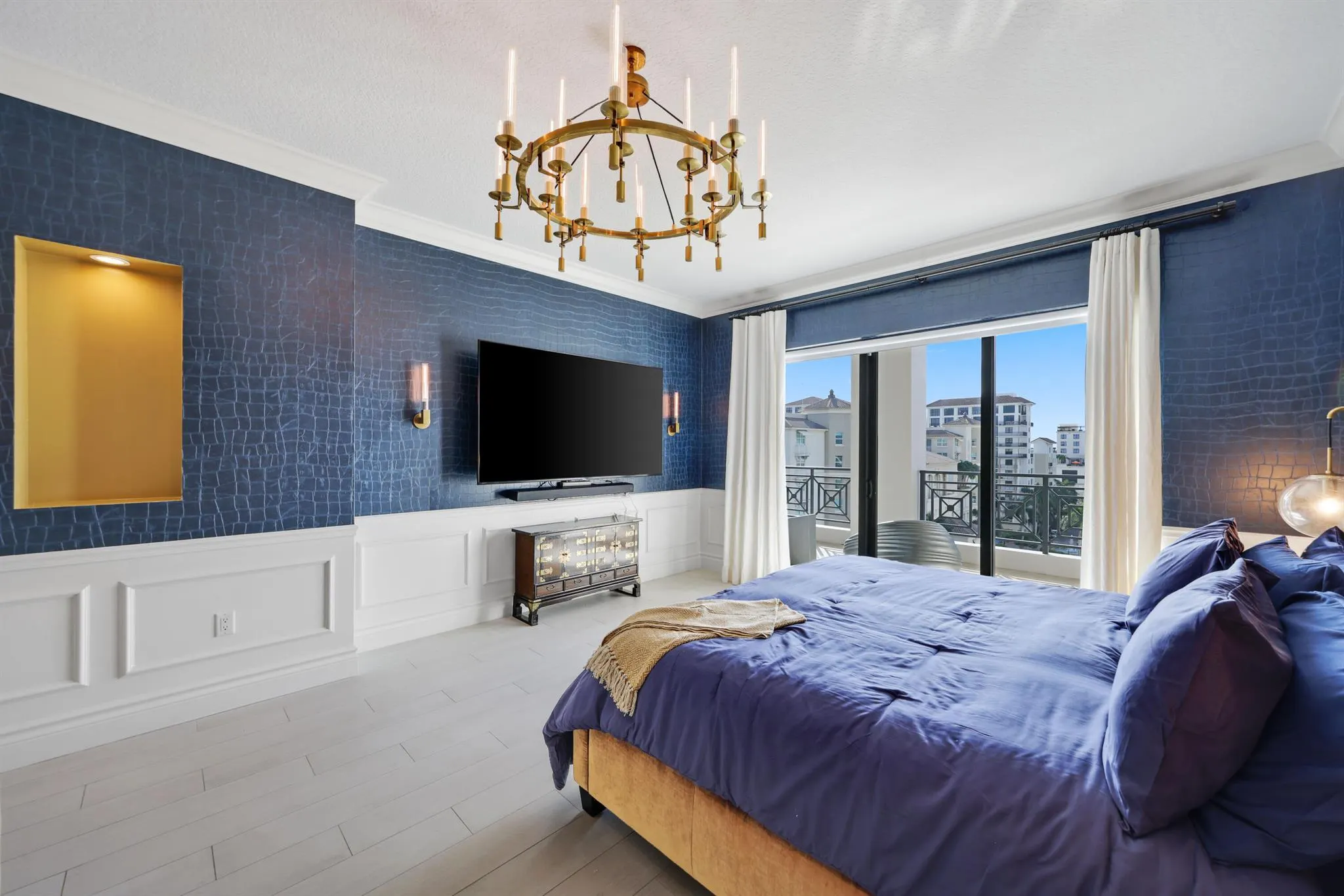 200 E Palmetto Park Road, #811