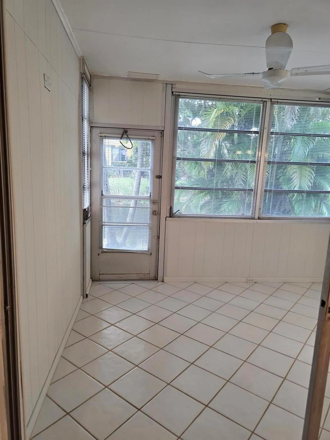 163 Lake Gloria Drive Drive