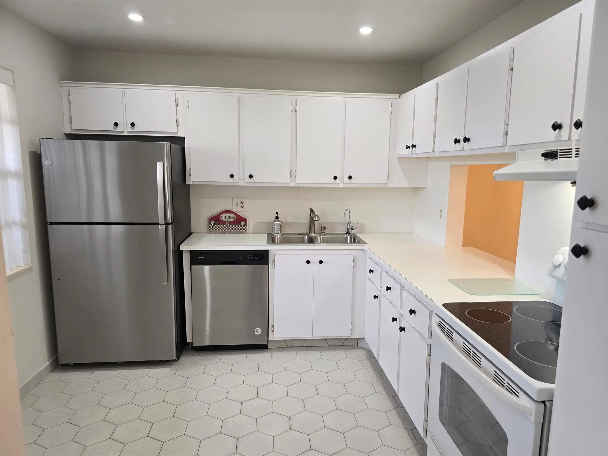 163 Lake Gloria Drive Drive