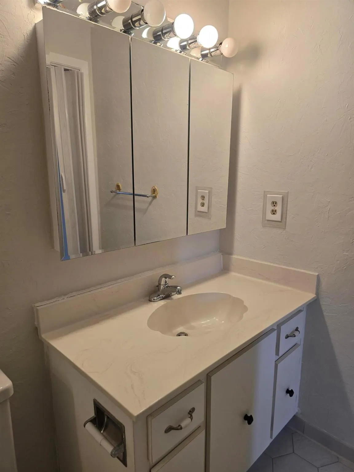 163 Lake Gloria Drive Drive