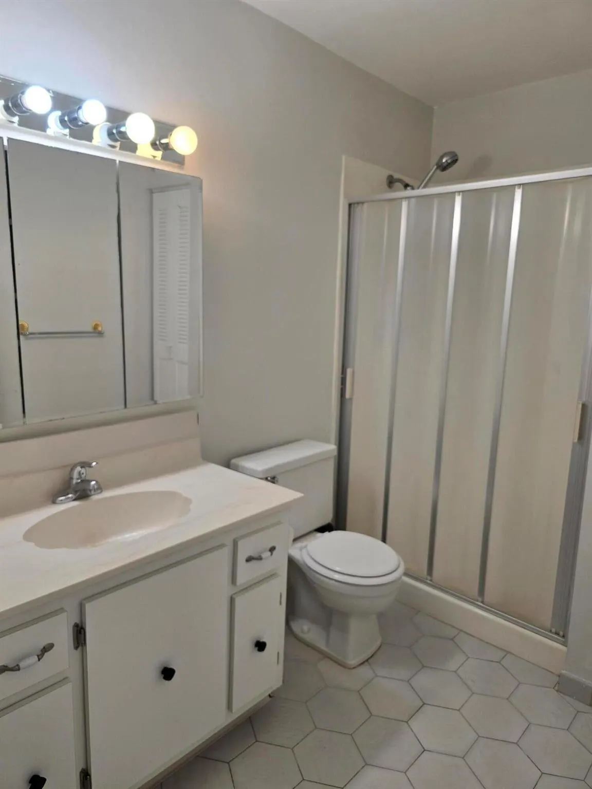 163 Lake Gloria Drive Drive