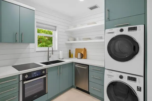 321 S Swinton Avenue