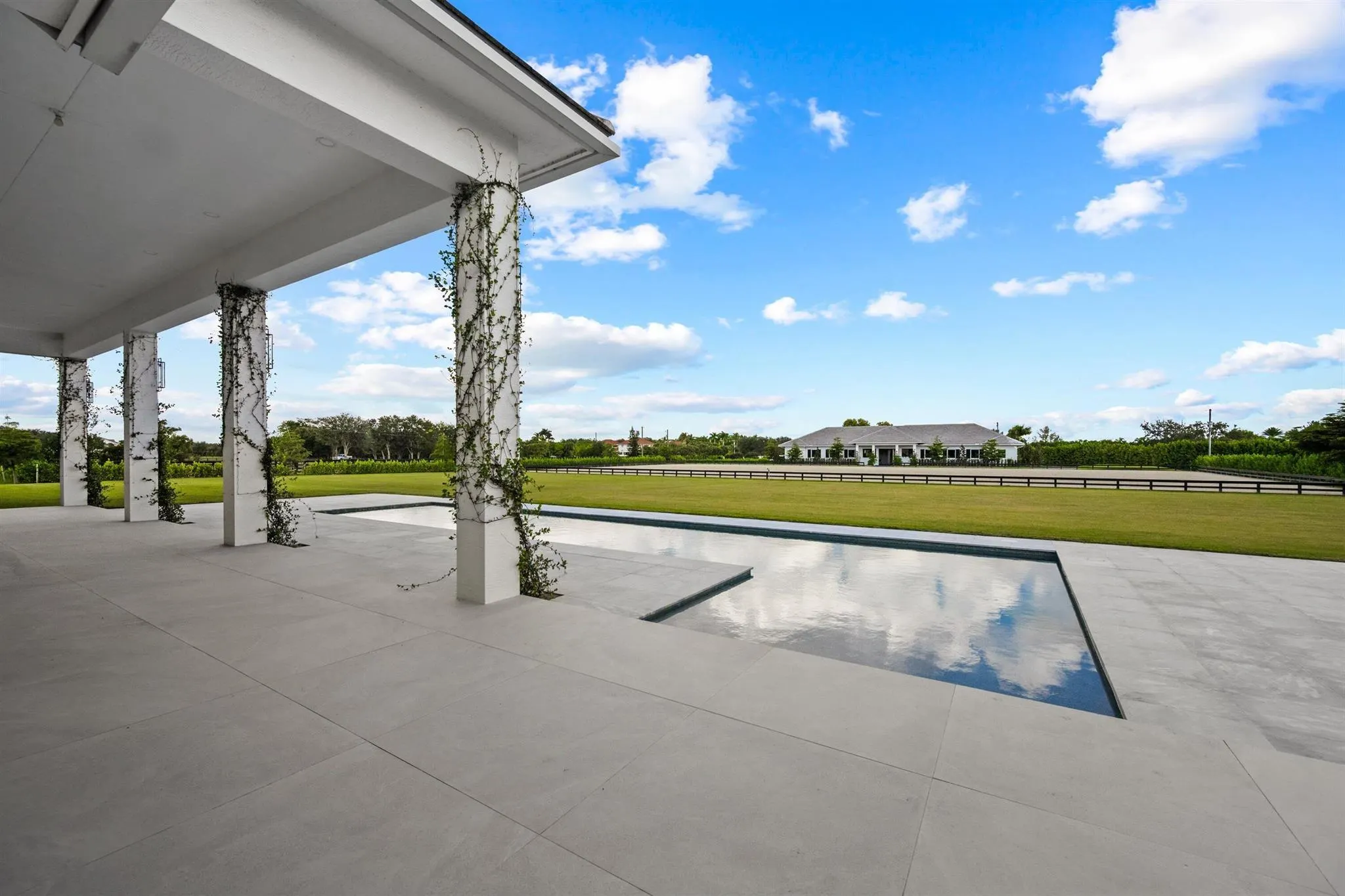 15359 Sunnyland Lane